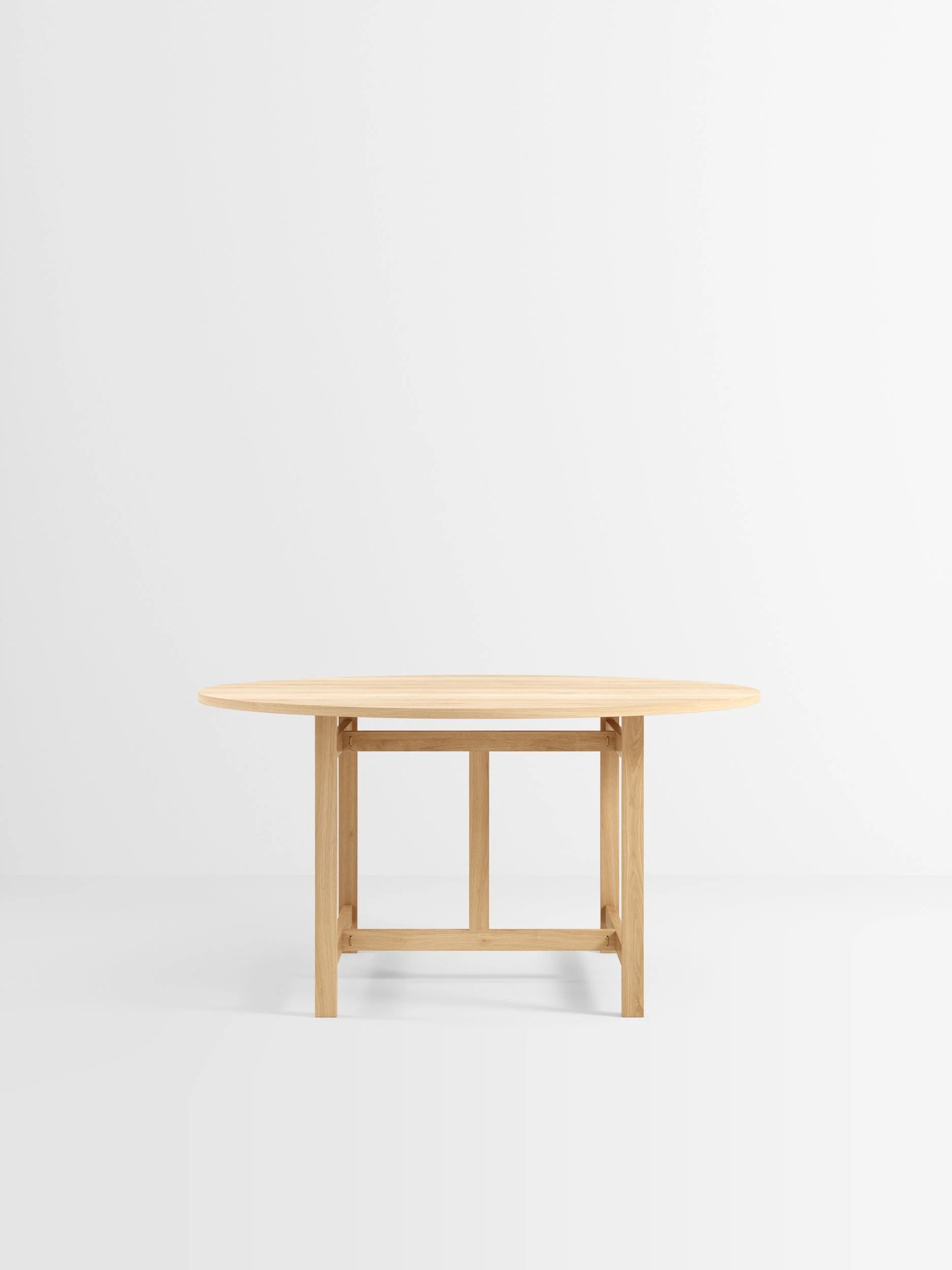 MOEBE_Dining-Table_PP_140-Round_Oak_Low-Res_02.jpg
