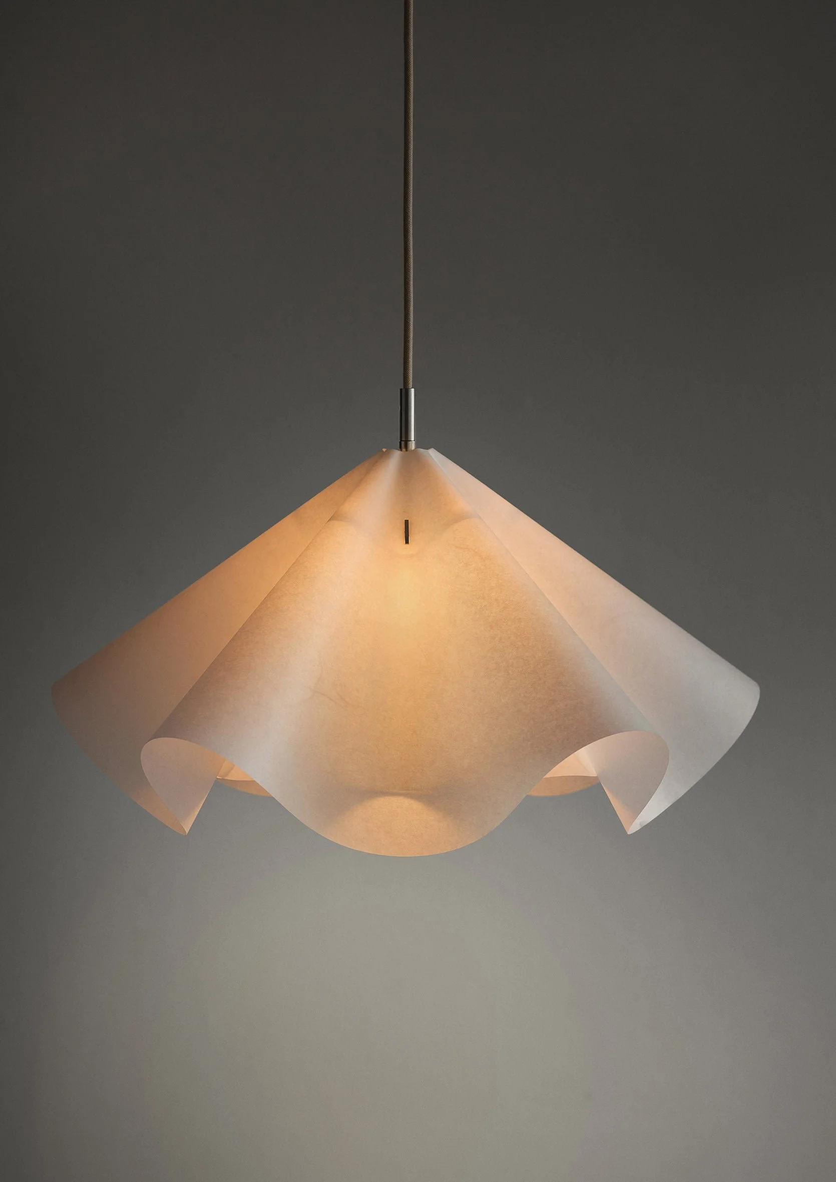 moebe_sinuate-pendant-lamp_ic_medium_stainless-steel_low-res_05_sipenmwhss.jpg