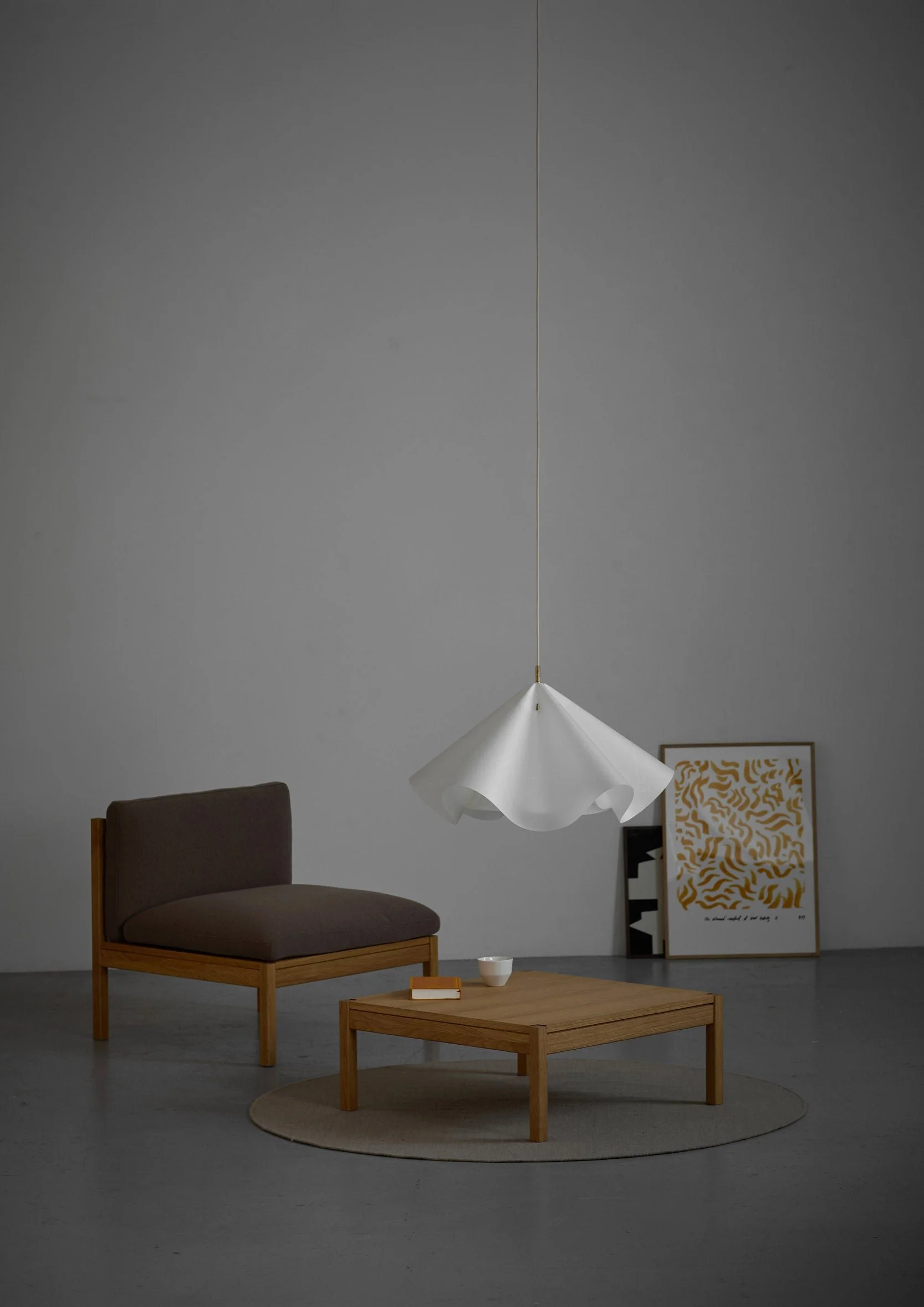 moebe_sinuate-pendant-lamp_ic_large_brass_low-res_04_sipenlwhbr_c94cd29b-a927-4d76-b1db-886d460bd9c2.jpg