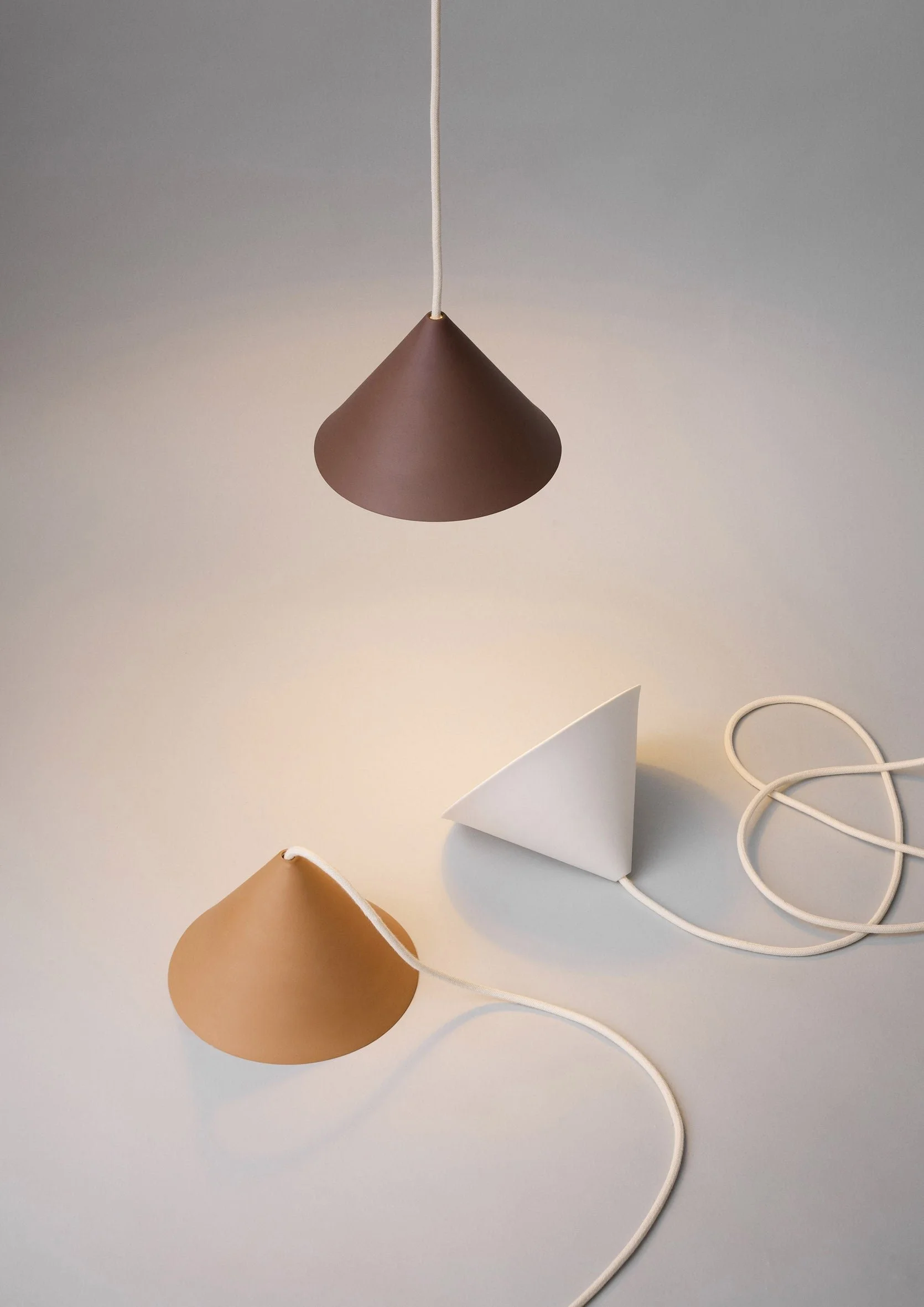 moebe_ceramic-cone-pendant_ic_mixed_low-res_01_ccplo_ccpub_ccpwh.jpg