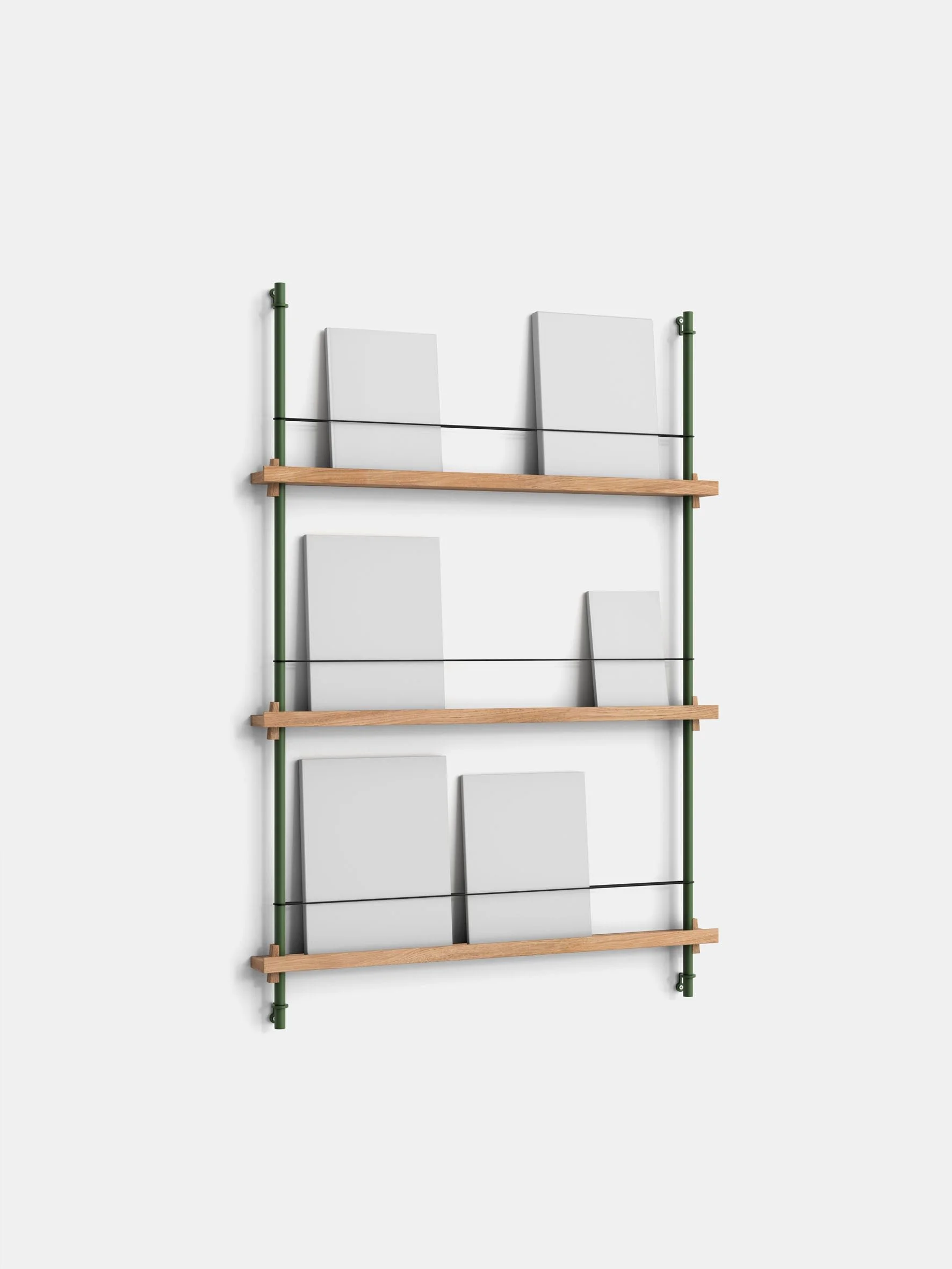 MOEBE_Magazine-Shelving_PP_MS.115.1_Oak_Pine-Green_High-Res_01.jpg