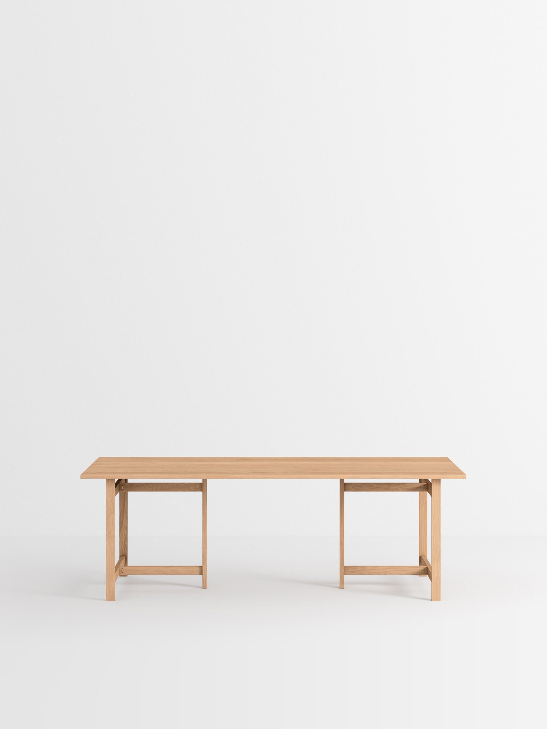 MOEBE_Dining-Table_PP_220-Rectangular_Oak_Low-Res_01_Cropped.jpg