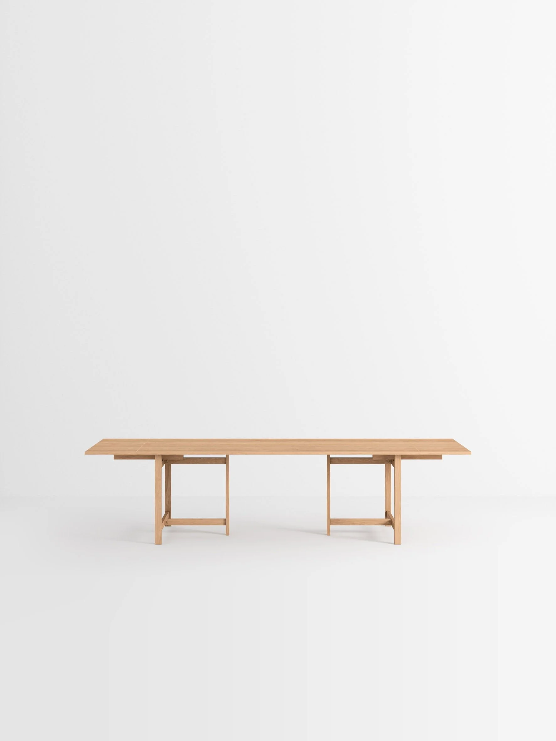 MOEBE_Dining-Table_PP_220-Rectangular_Oak_x2-Extensions_Low-Res_01.jpg