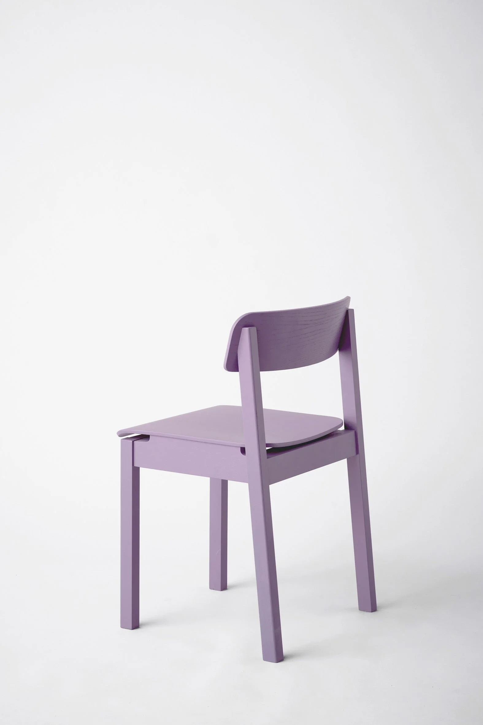 moebe_everyday-chair_pp_soft-lavender_low-res_05_edcsl.jpg