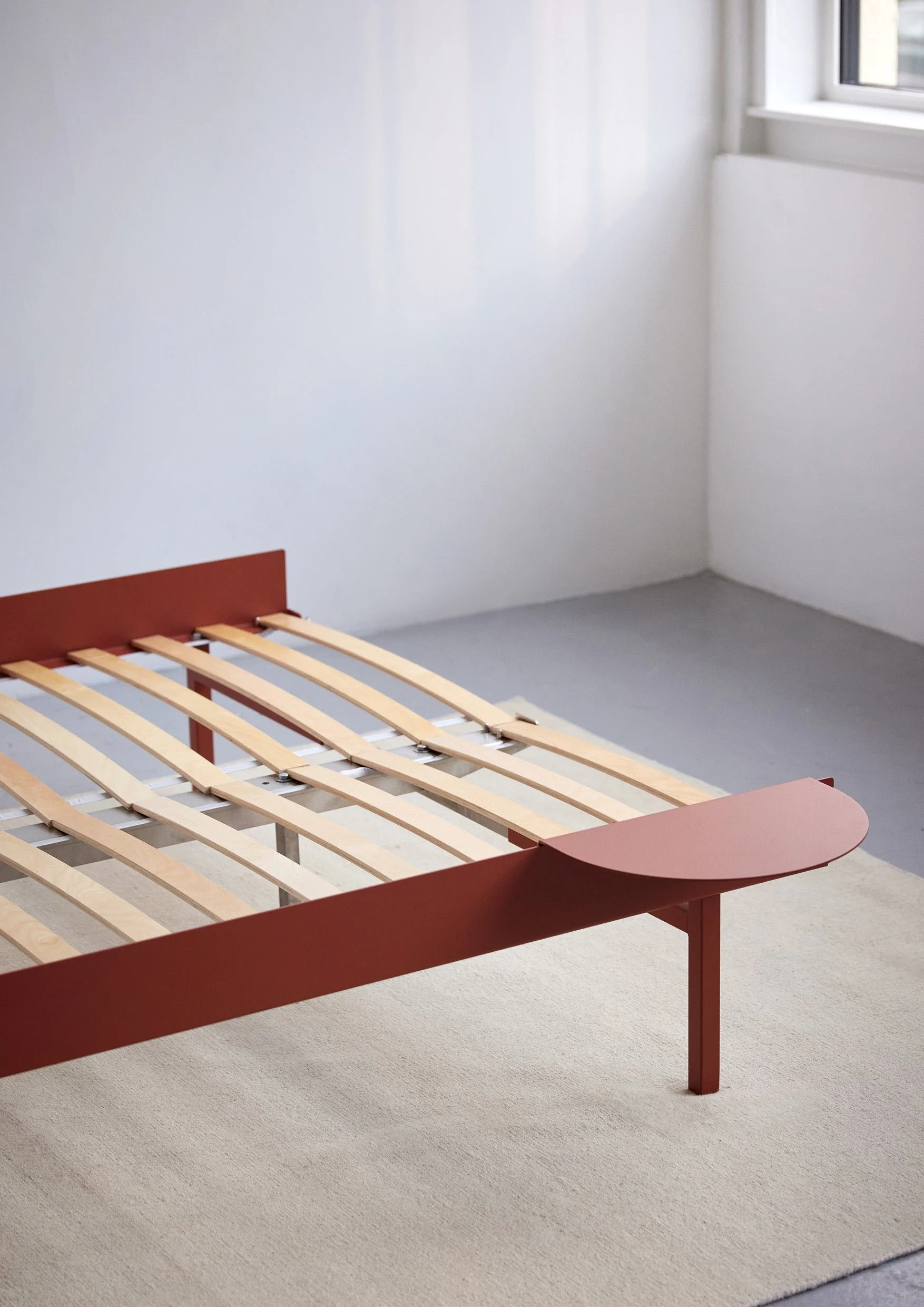 moebe_tall-bed_ic_terracotta_high-res_09.jpg
