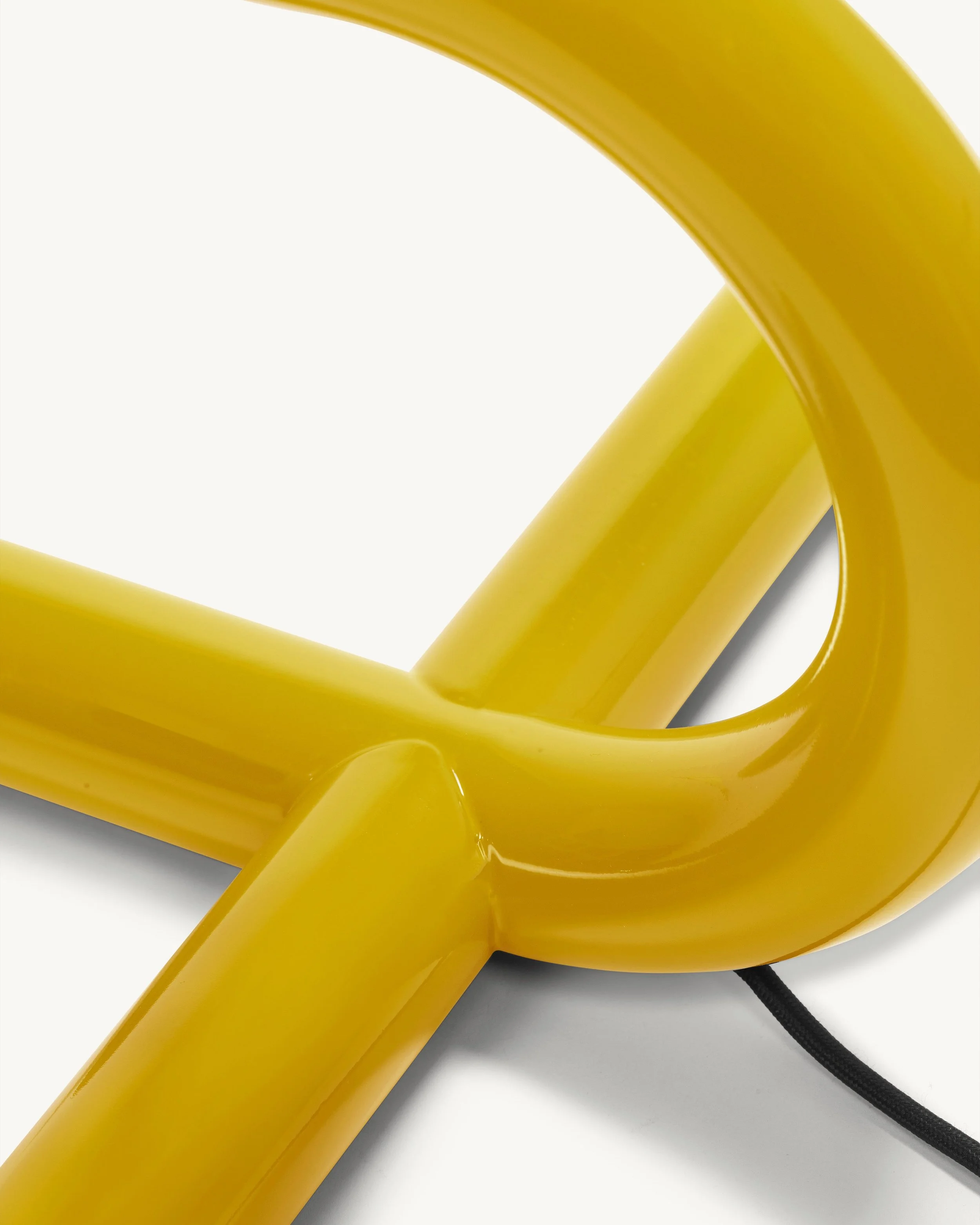 table-lamp-yellow-la-tre-gialla_4.jpg