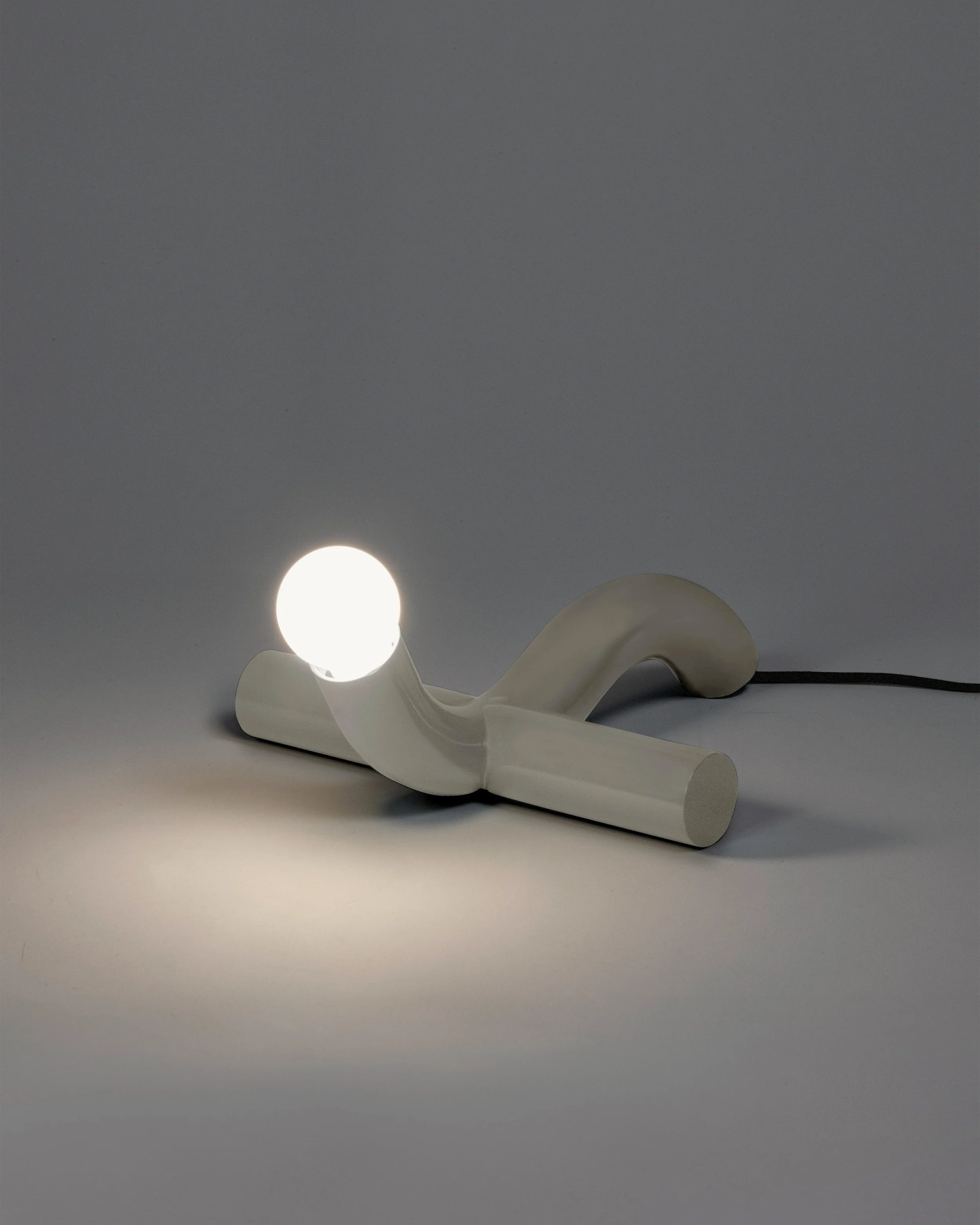 table-lamp-white-la-due-bianca_4.jpg