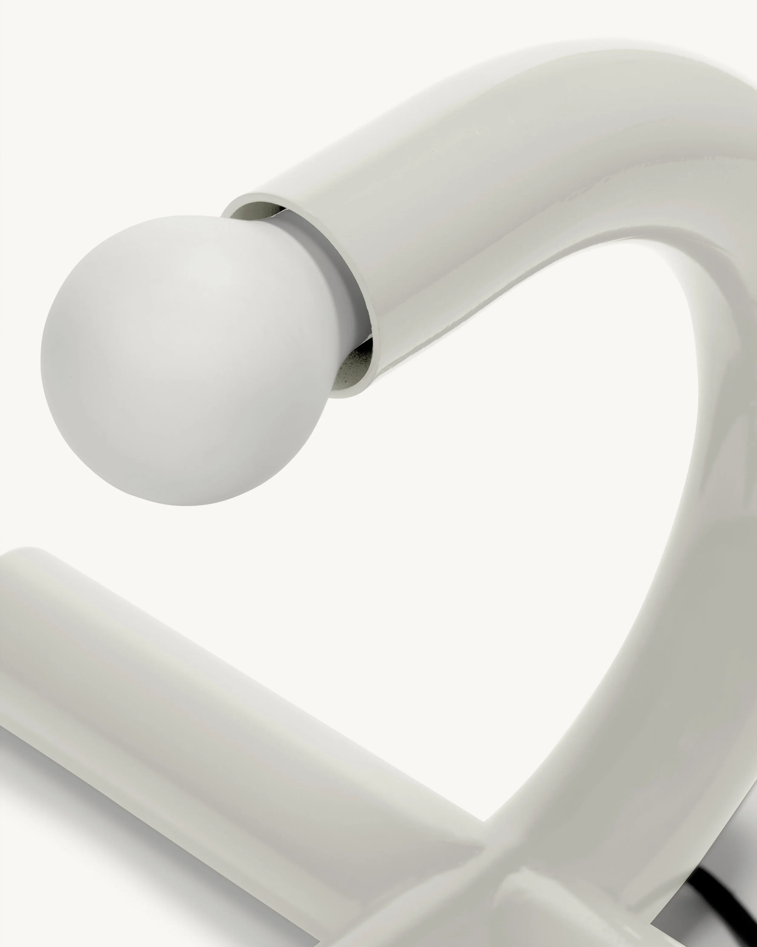 table-lamp-white-la-tre-e-mezzo-bianca_5.jpg