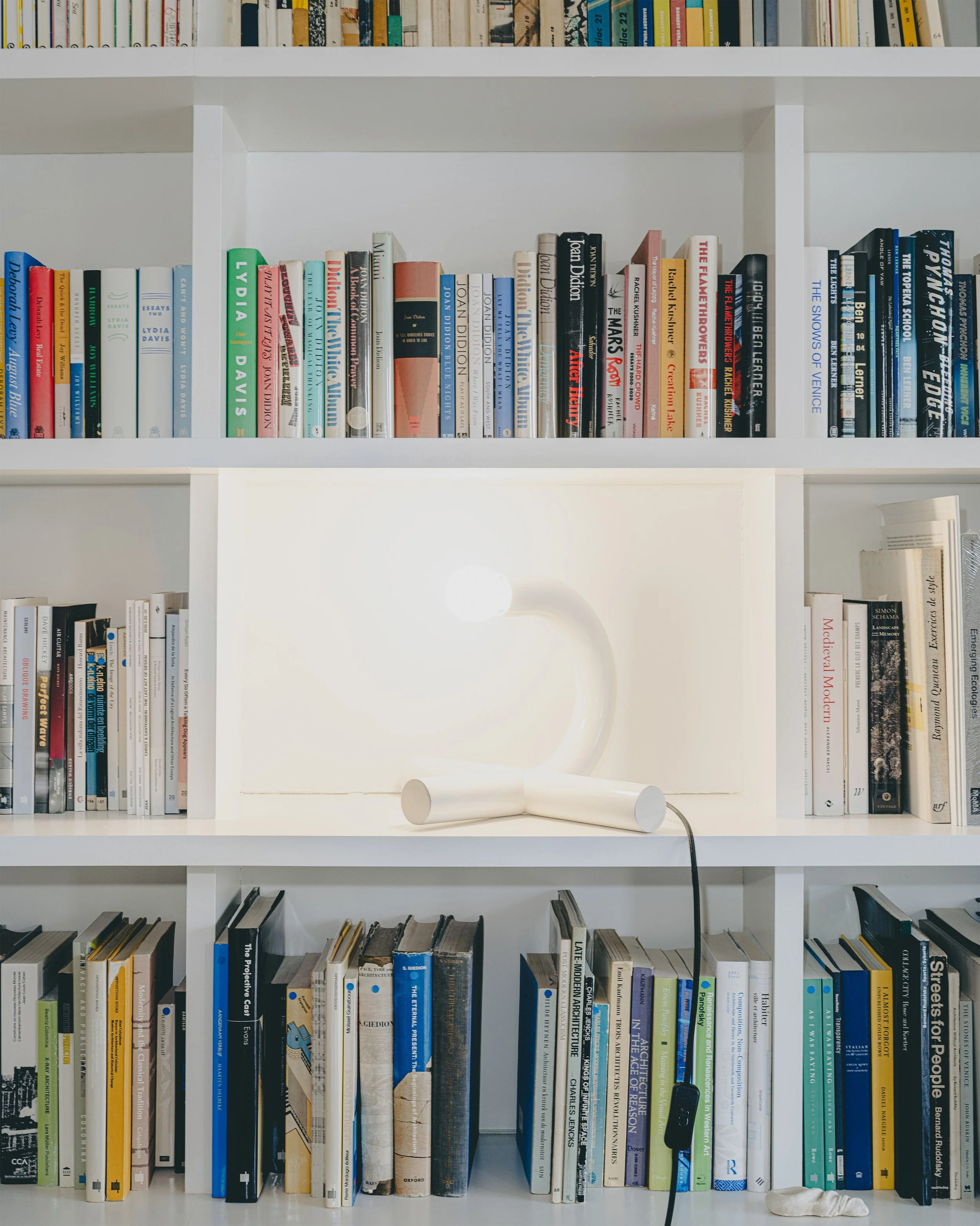 table-lamp-white-la-tre-bianca_2.jpg