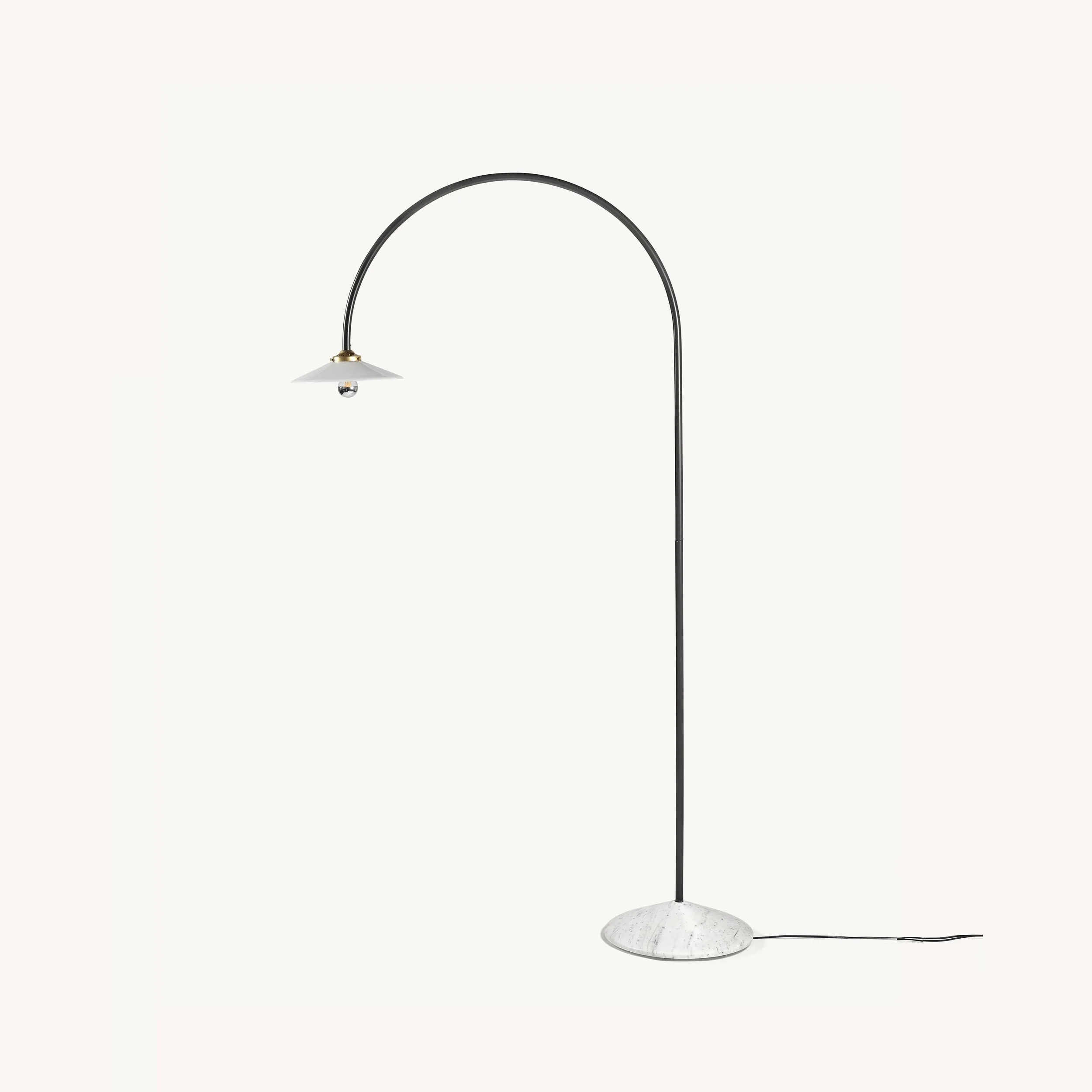 standing-lamp-marble-n2-black_1-2.jpg