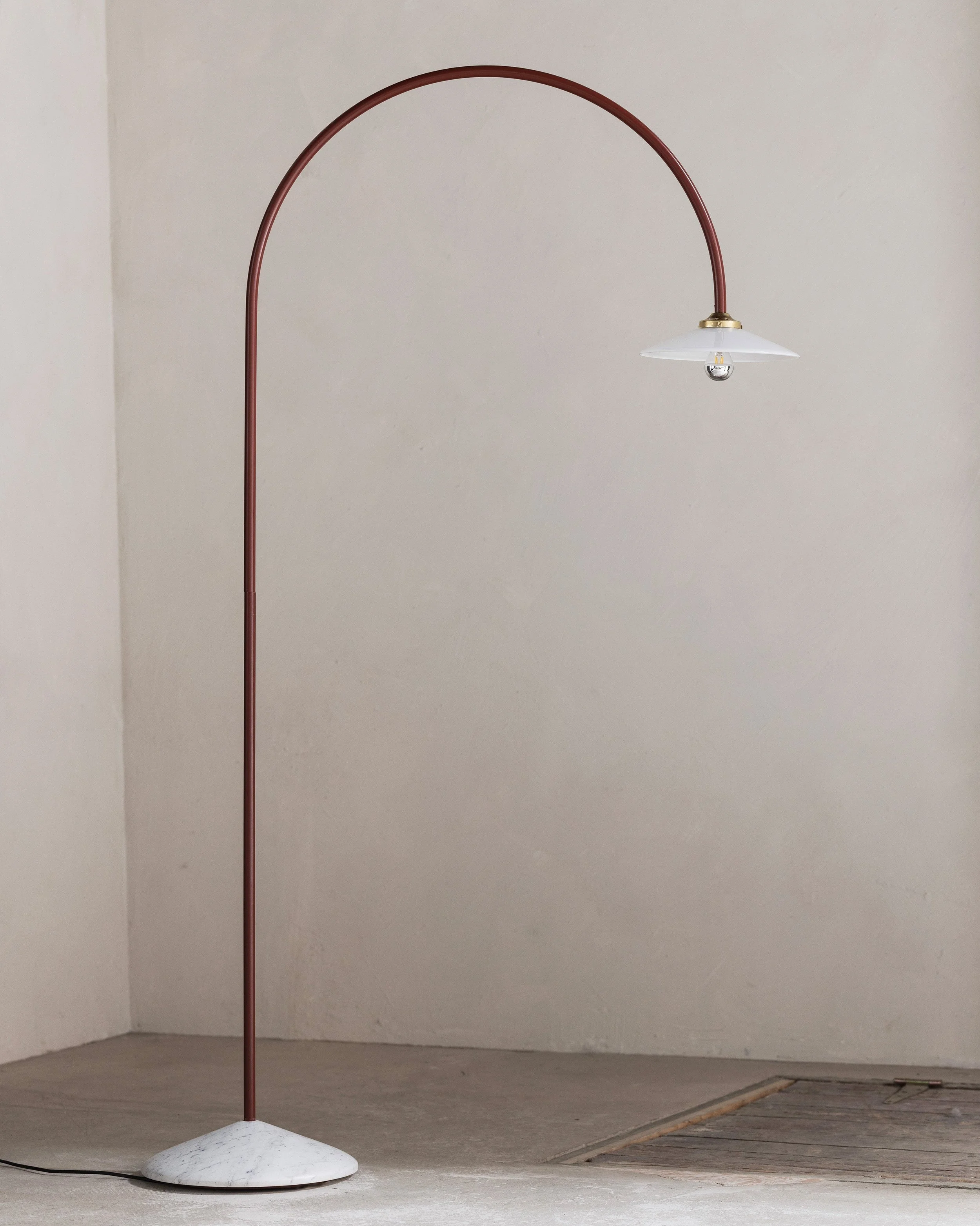 standing-lamp-marble-n2-menie-red_1.jpg