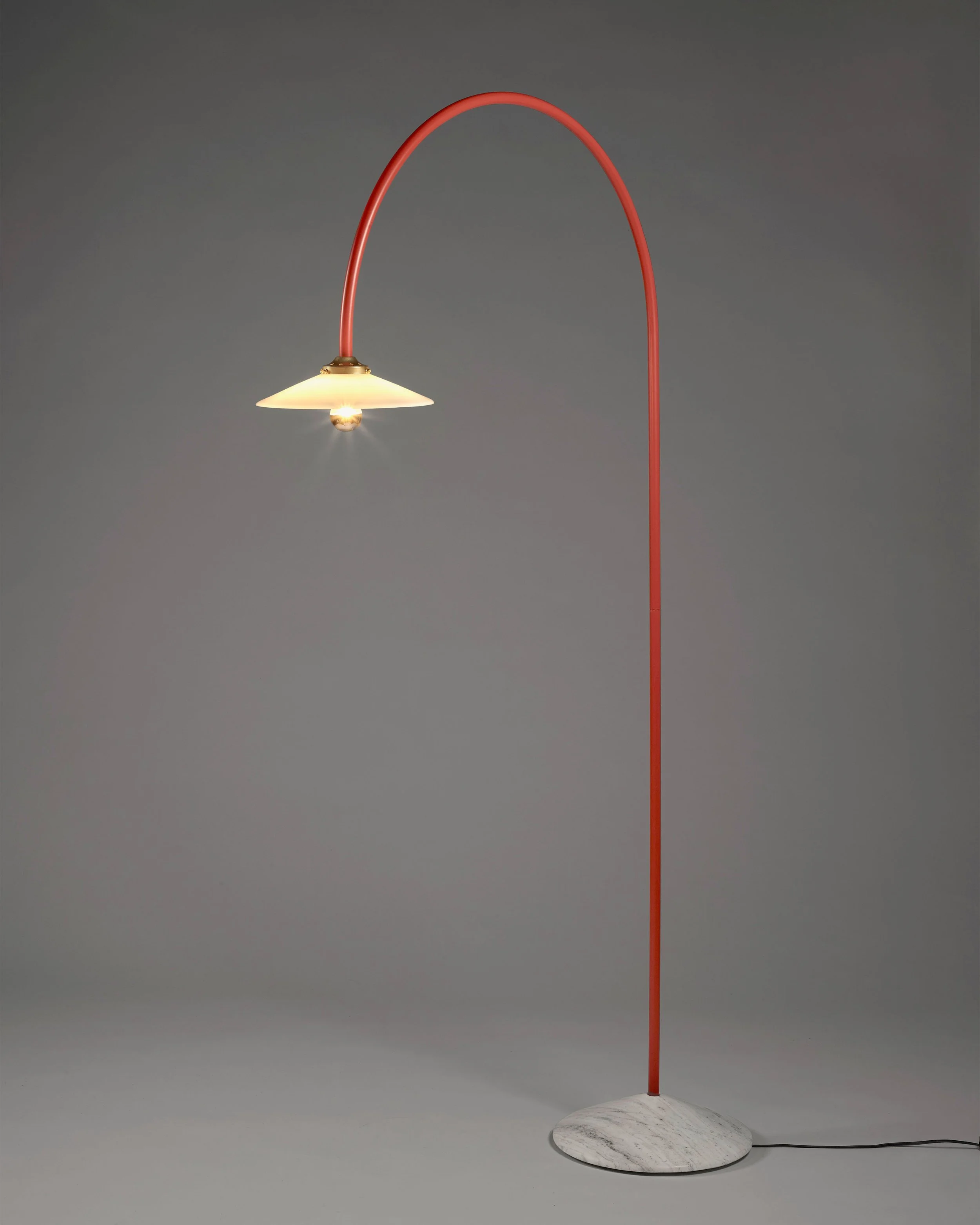 standing-lamp-marble-n2-red_3.jpg