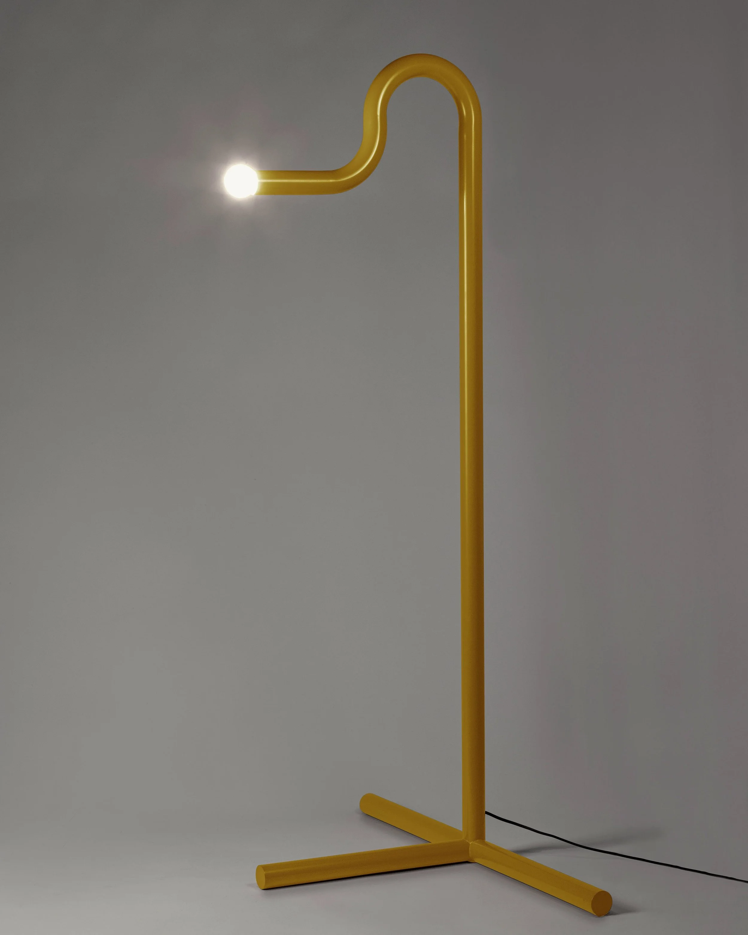 floor-lamp-yellow-la-uno-gialla_3.jpg