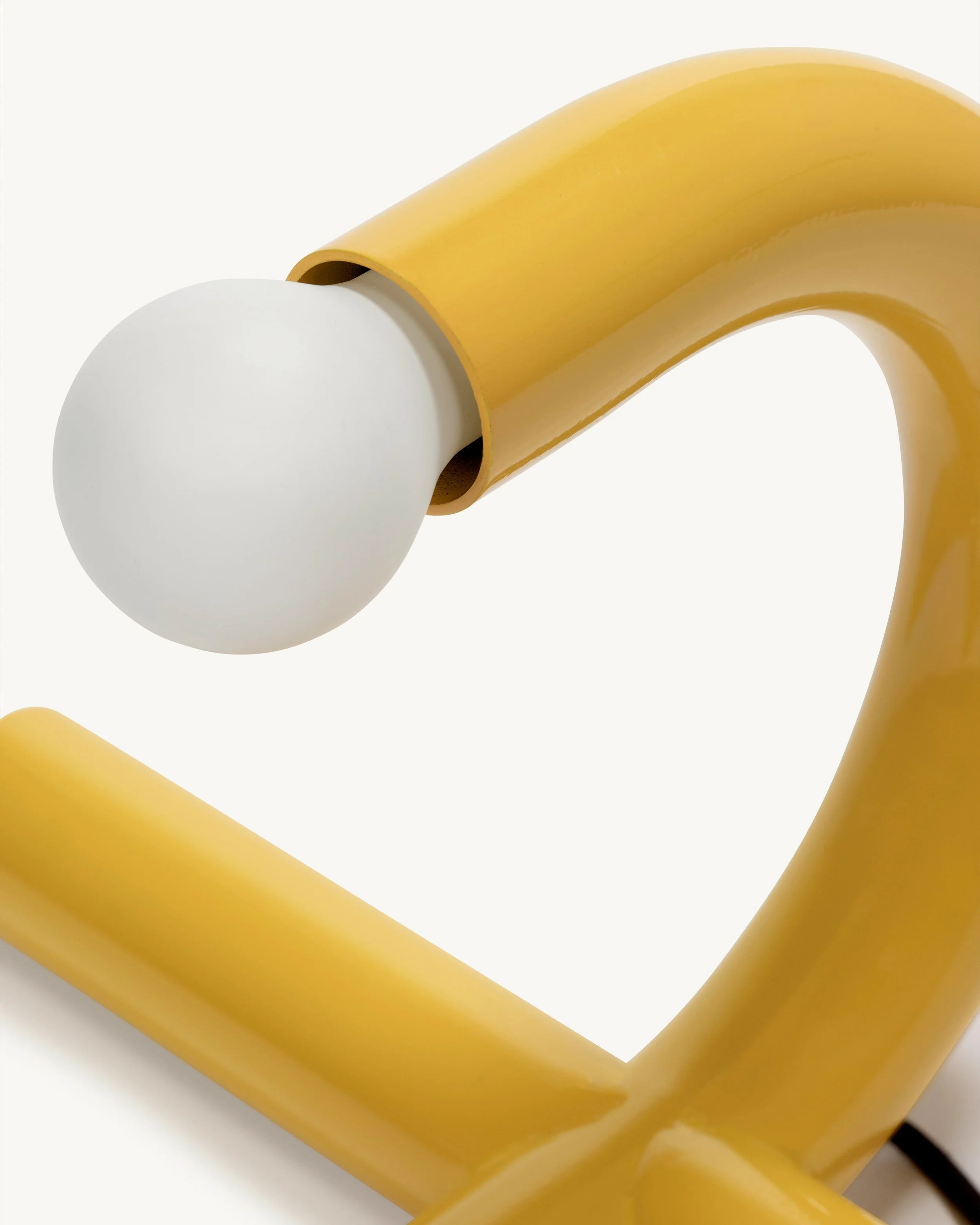 table-lamp-yellow-la-tre-e-mezzo-gialla_5.jpg