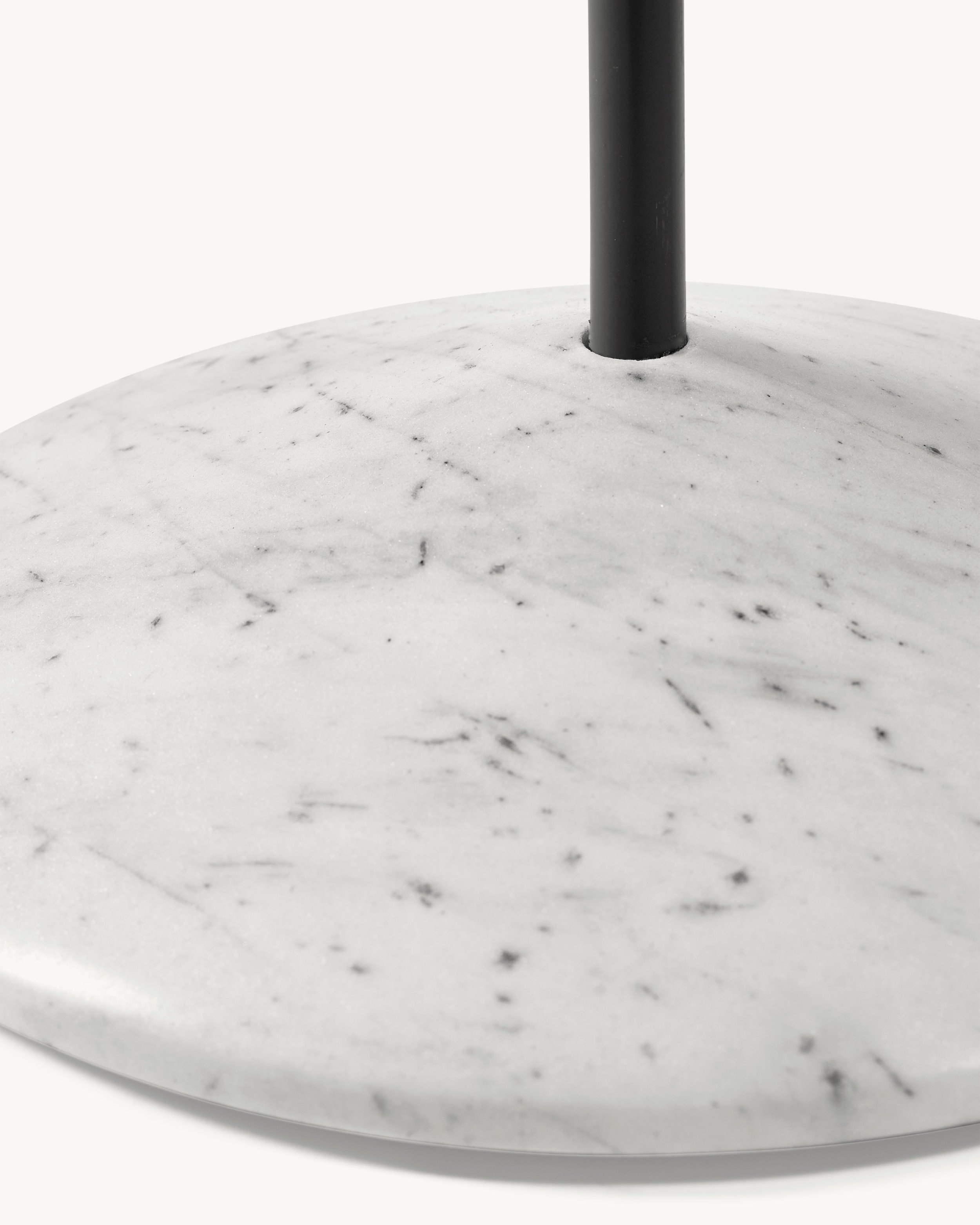 standing-lamp-marble-n2-black_5.jpg