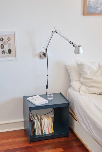 Plie_bedside_table_02 Medium.jpg
