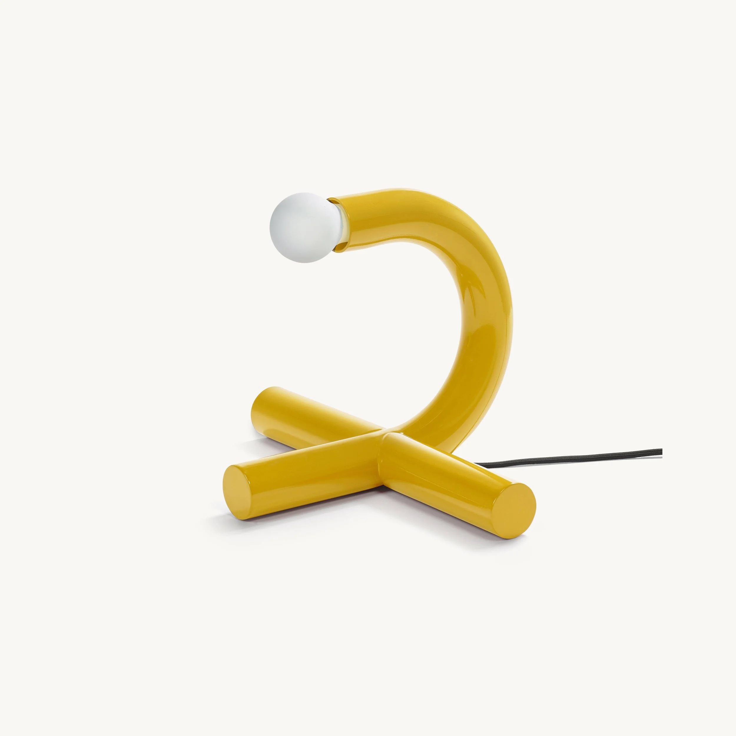 table-lamp-yellow-la-tre-gialla_1-2.jpg