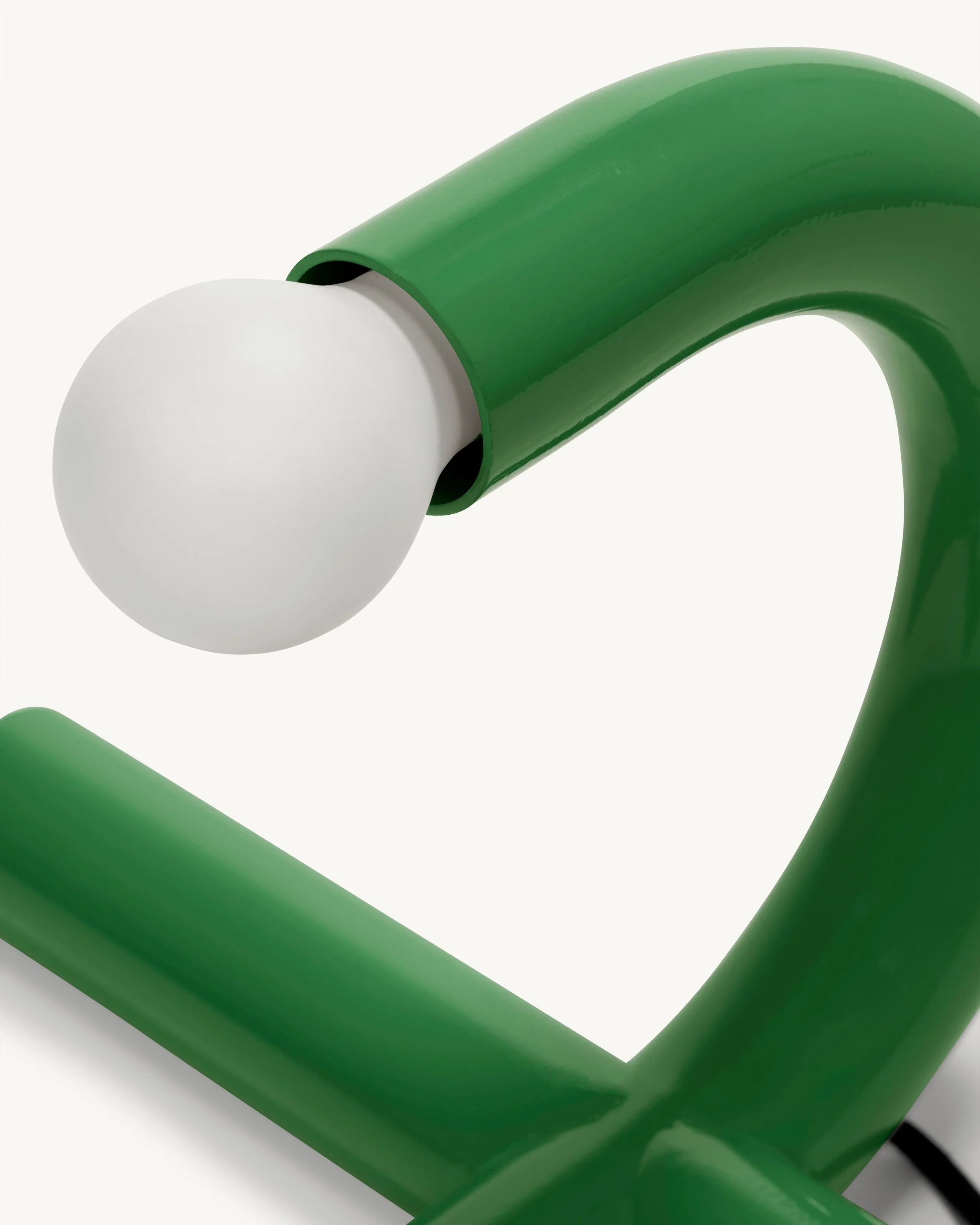 table-lamp-green-la-tre-e-mezzo-verde_5.jpg