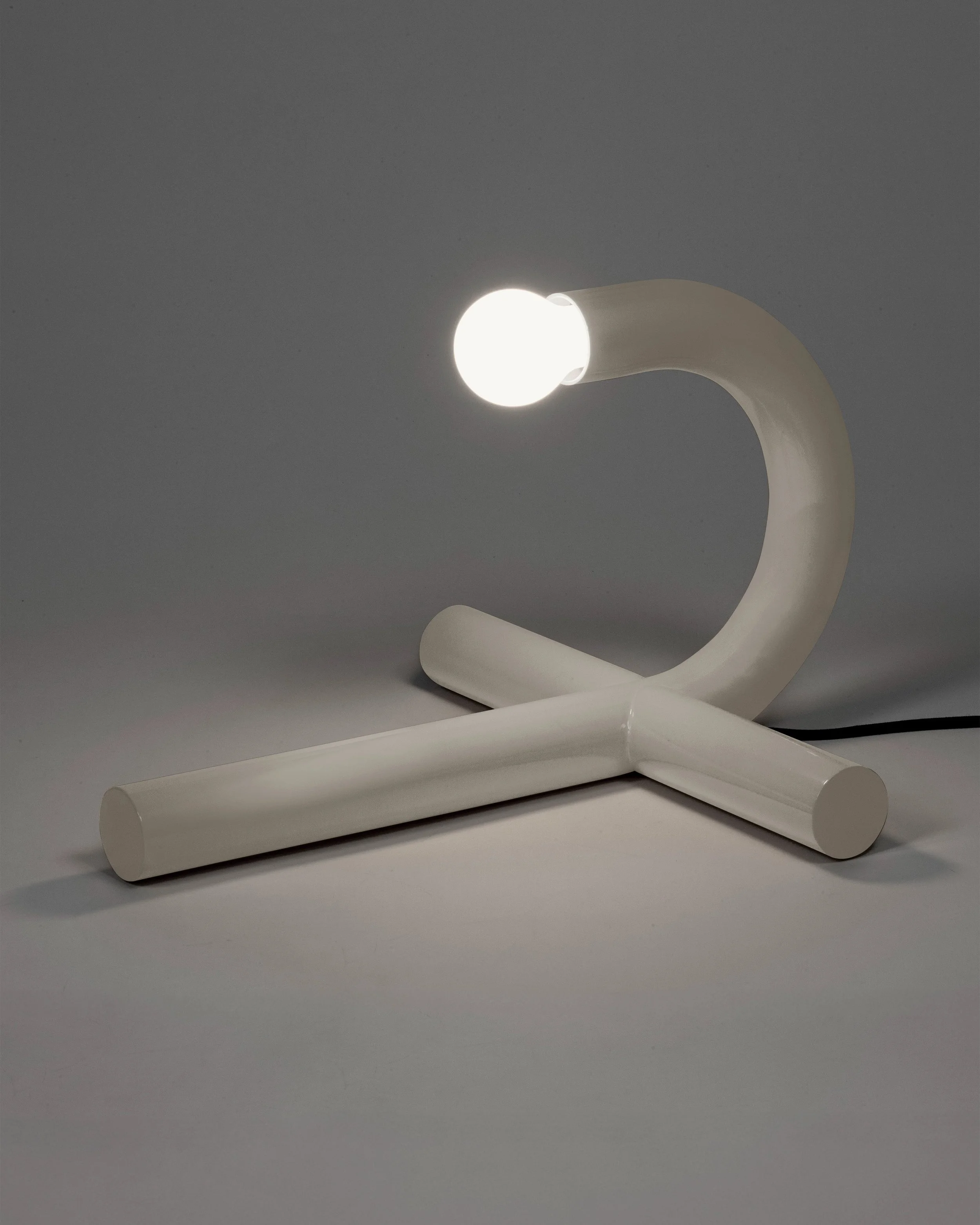 table-lamp-white-la-tre-e-mezzo-bianca_4.jpg