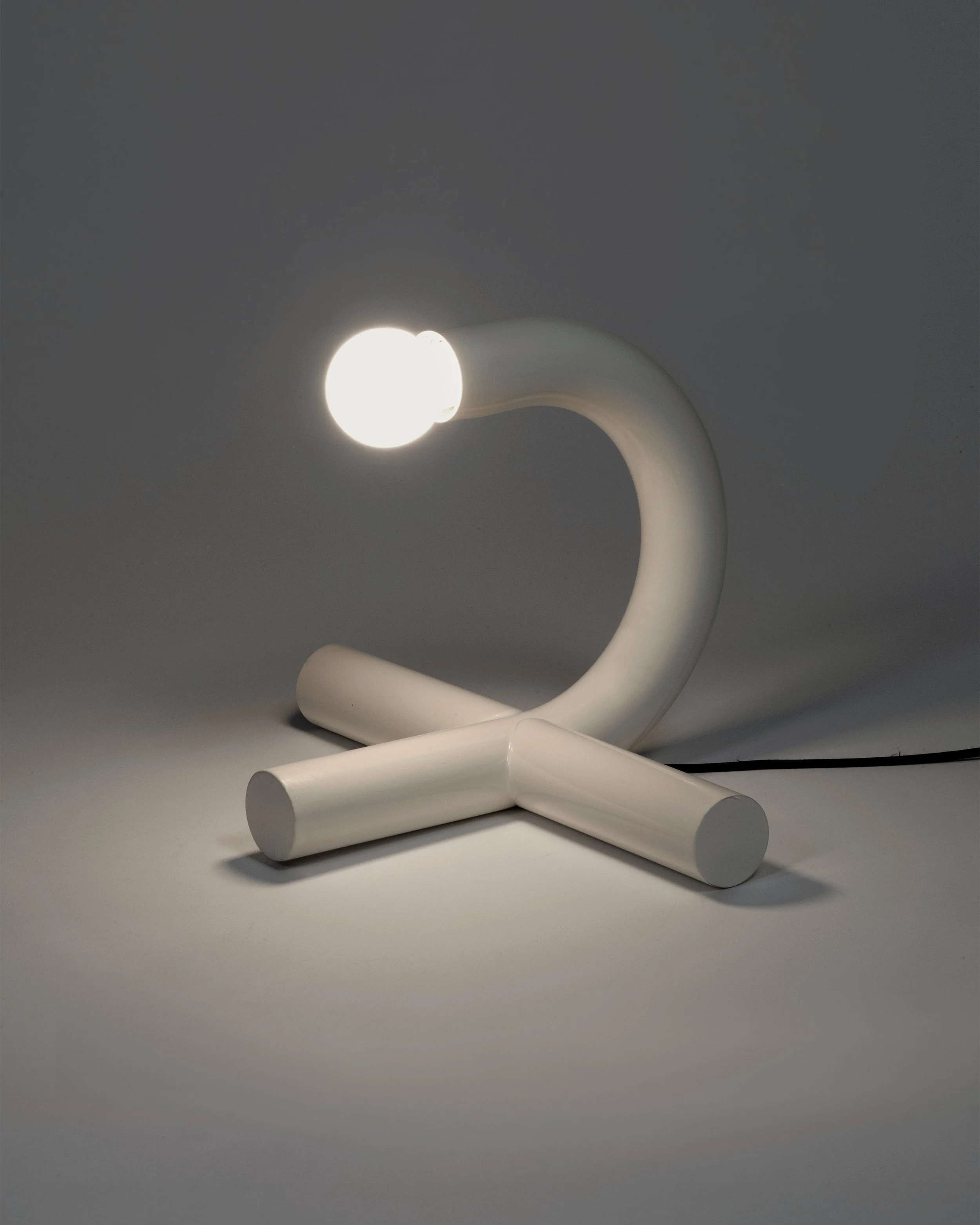 table-lamp-white-la-tre-bianca_4.jpg