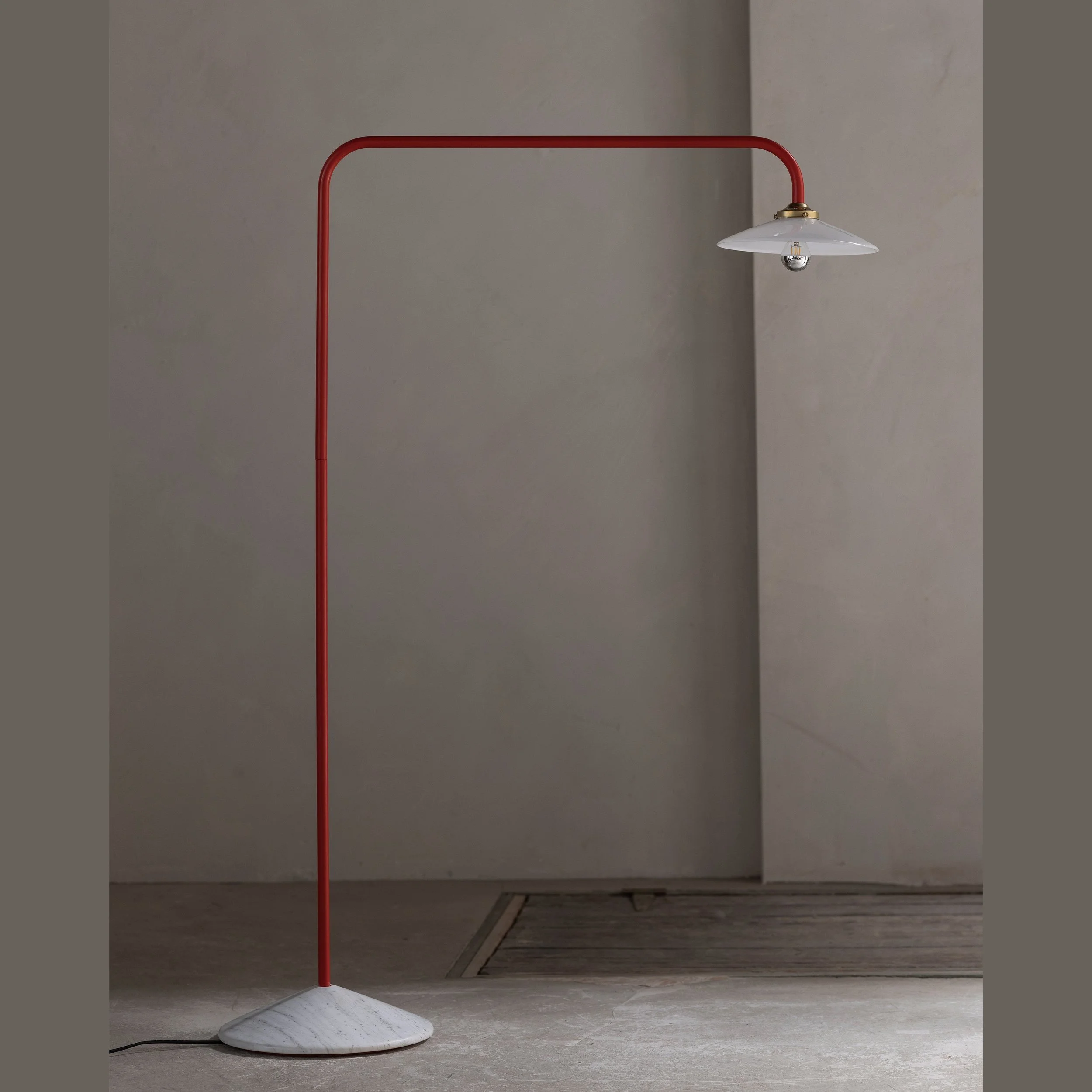standing-lamp-marble-n1-red_2.jpg