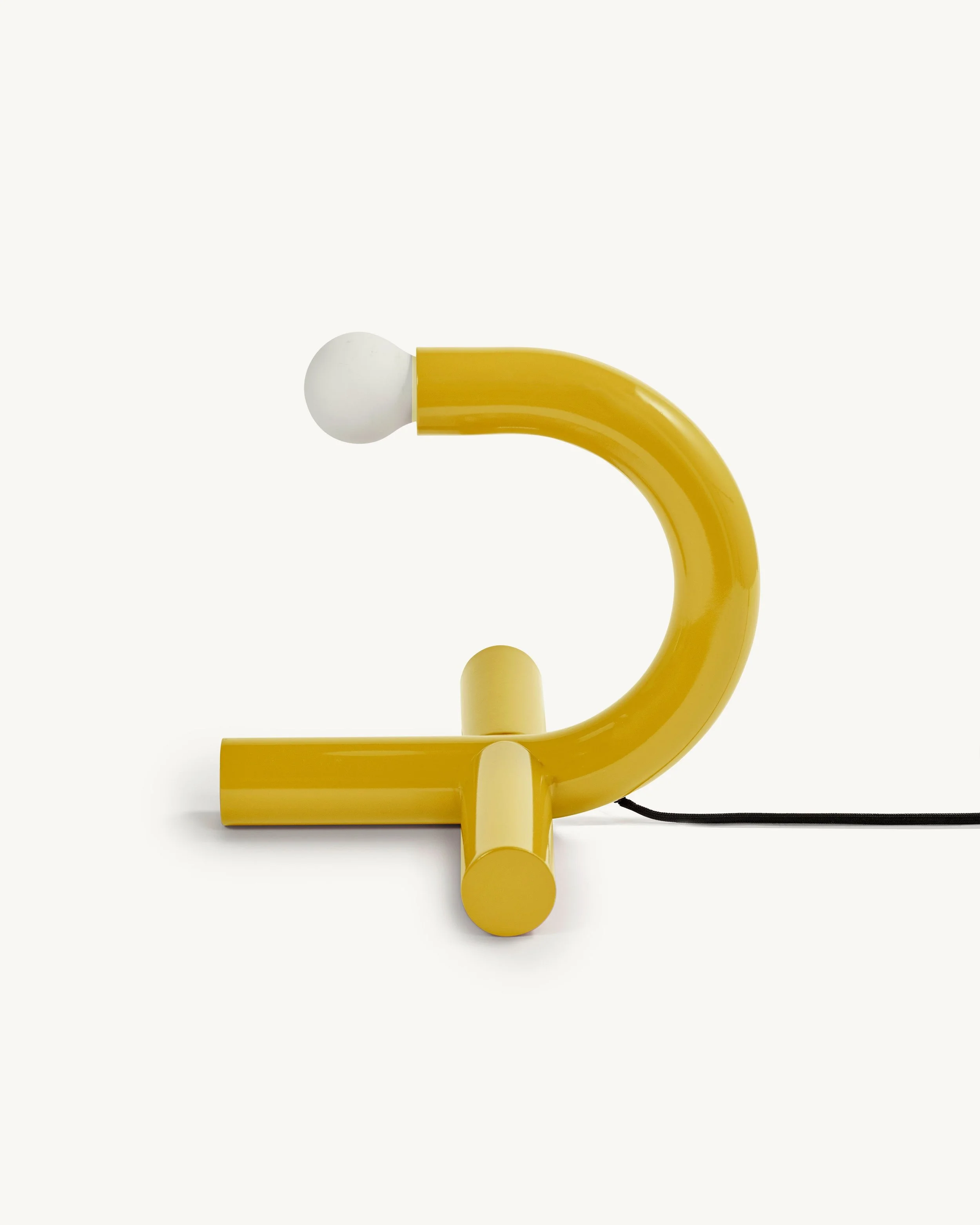 table-lamp-yellow-la-tre-gialla_2.jpg