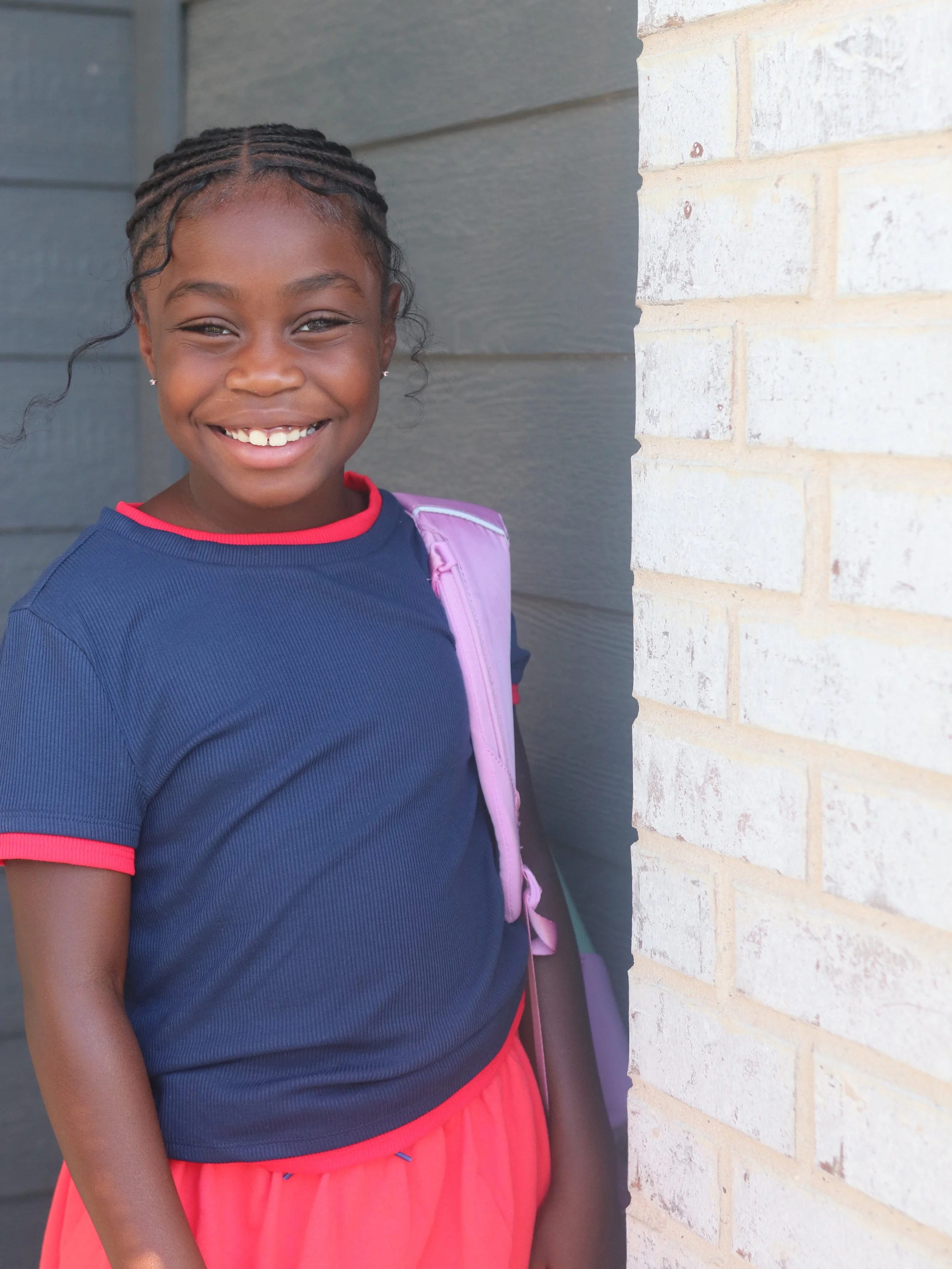 First day of School! Lay is in 2nd grade y&rsquo;all 🍎📝
 

I was on the struggle bus this morning, so this is all the vlog I could capture!

My sweet Layla is getting so big.🥹🥹

Her bestfriend is in her class, she is so excited!!!!

Such a blessi