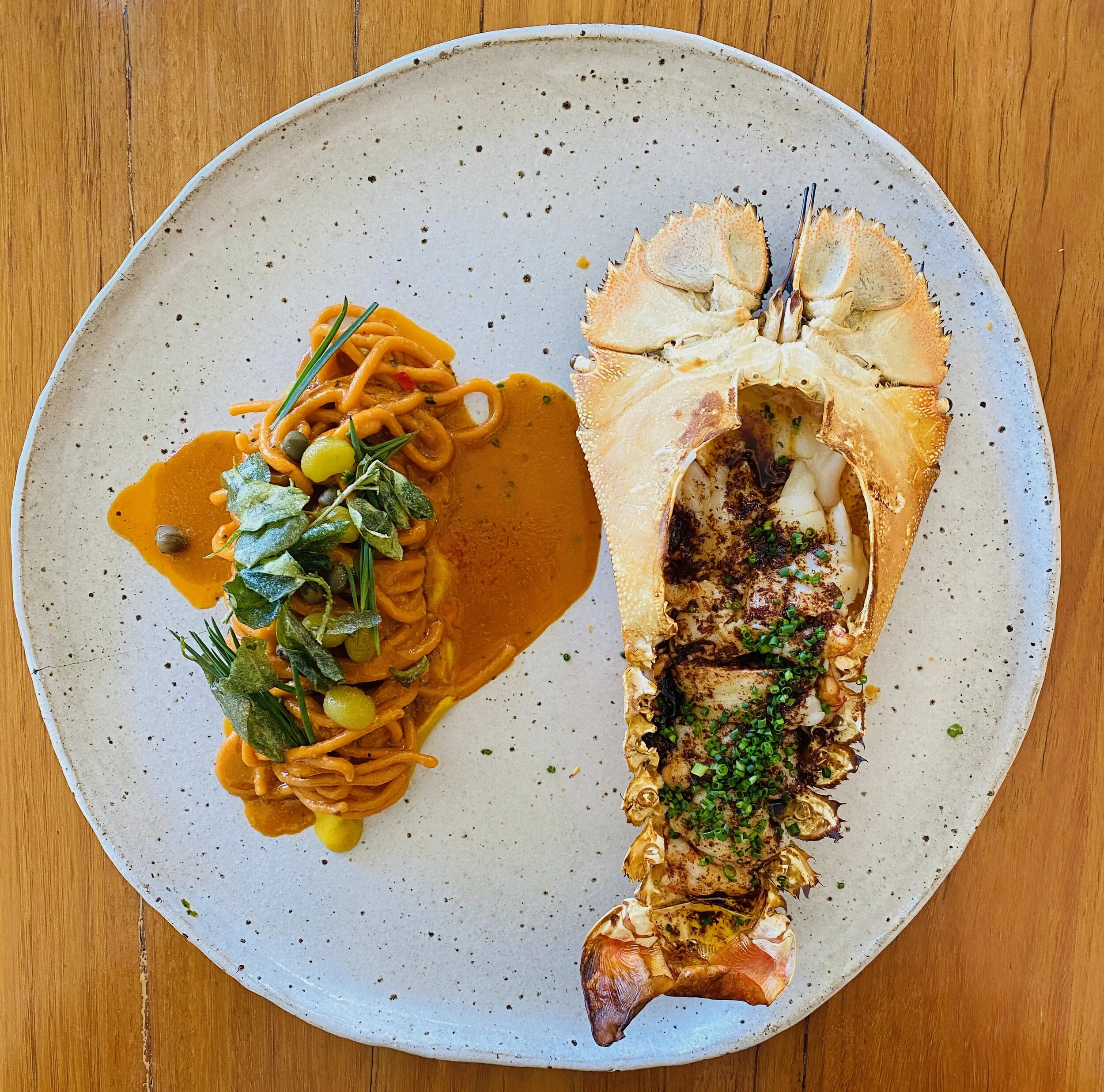 RAES ON WATEGOS - BYRON BAY