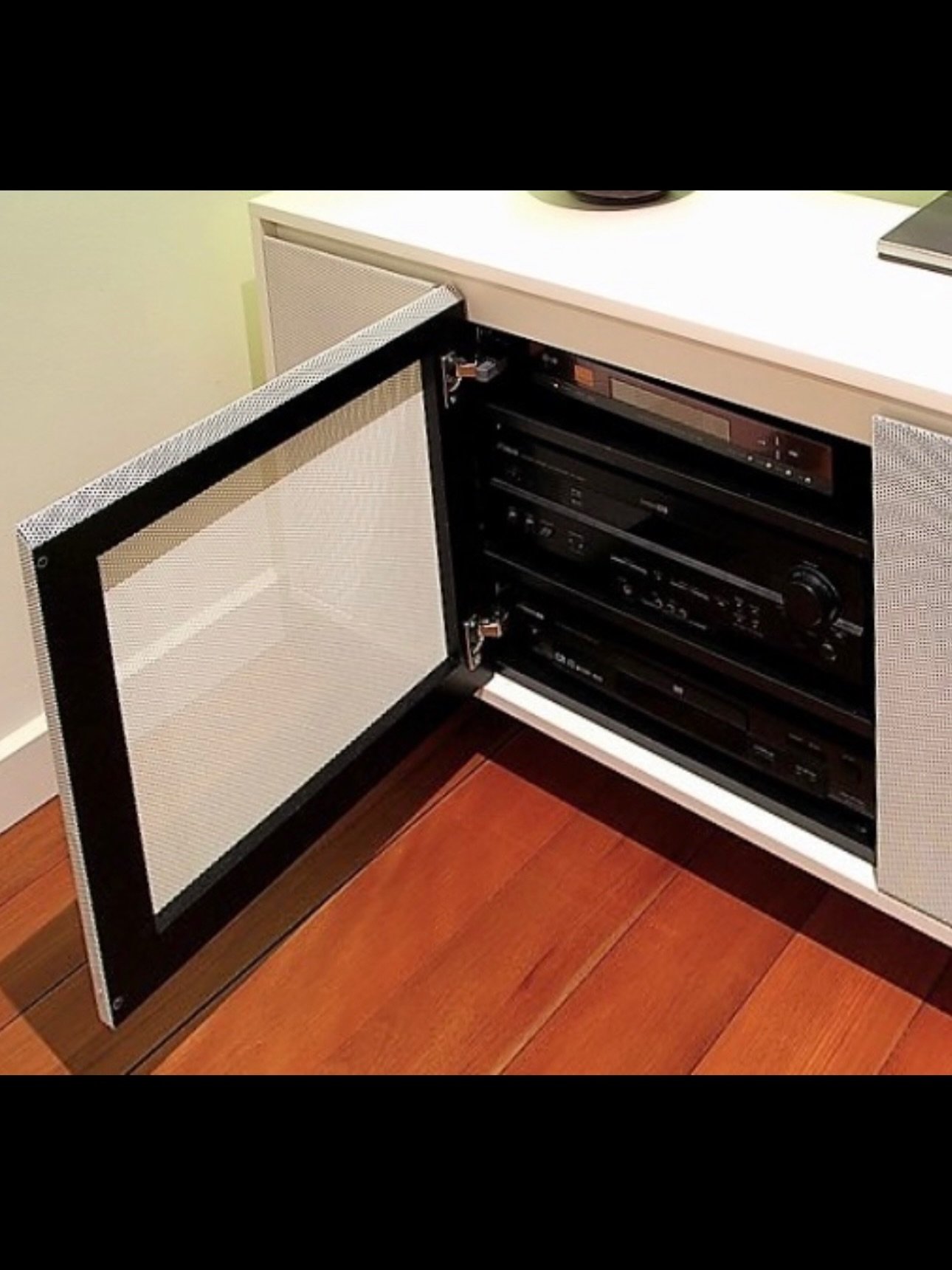 #AudioVisual at #Castlecrag The Bastion House - 2006
For the true AudioPhile. Speakers and Components behind perforated metal doors for sound transmission and Infrared remote controls. That was a top of the line &ldquo;Plasma Tv&rdquo;&hellip; Hehe
E