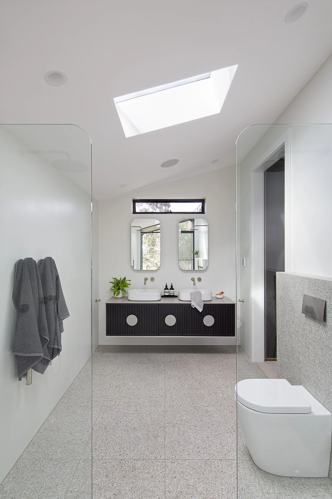 MattMichelDesign_Bathroom_EastLindfield_0509.jpg