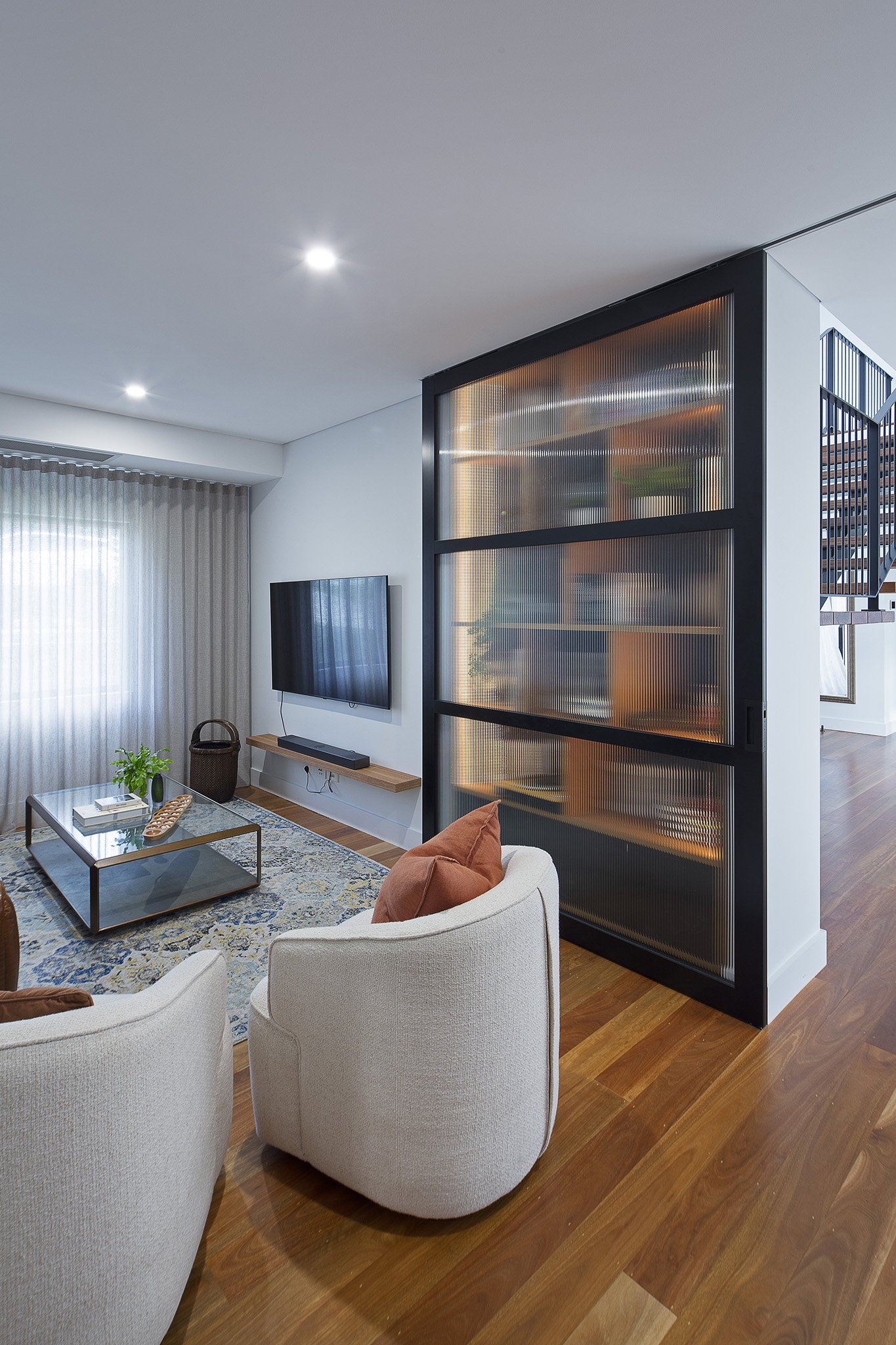 MattMichelDesign_Living_Bookcase_EastLindfield_0822.jpg