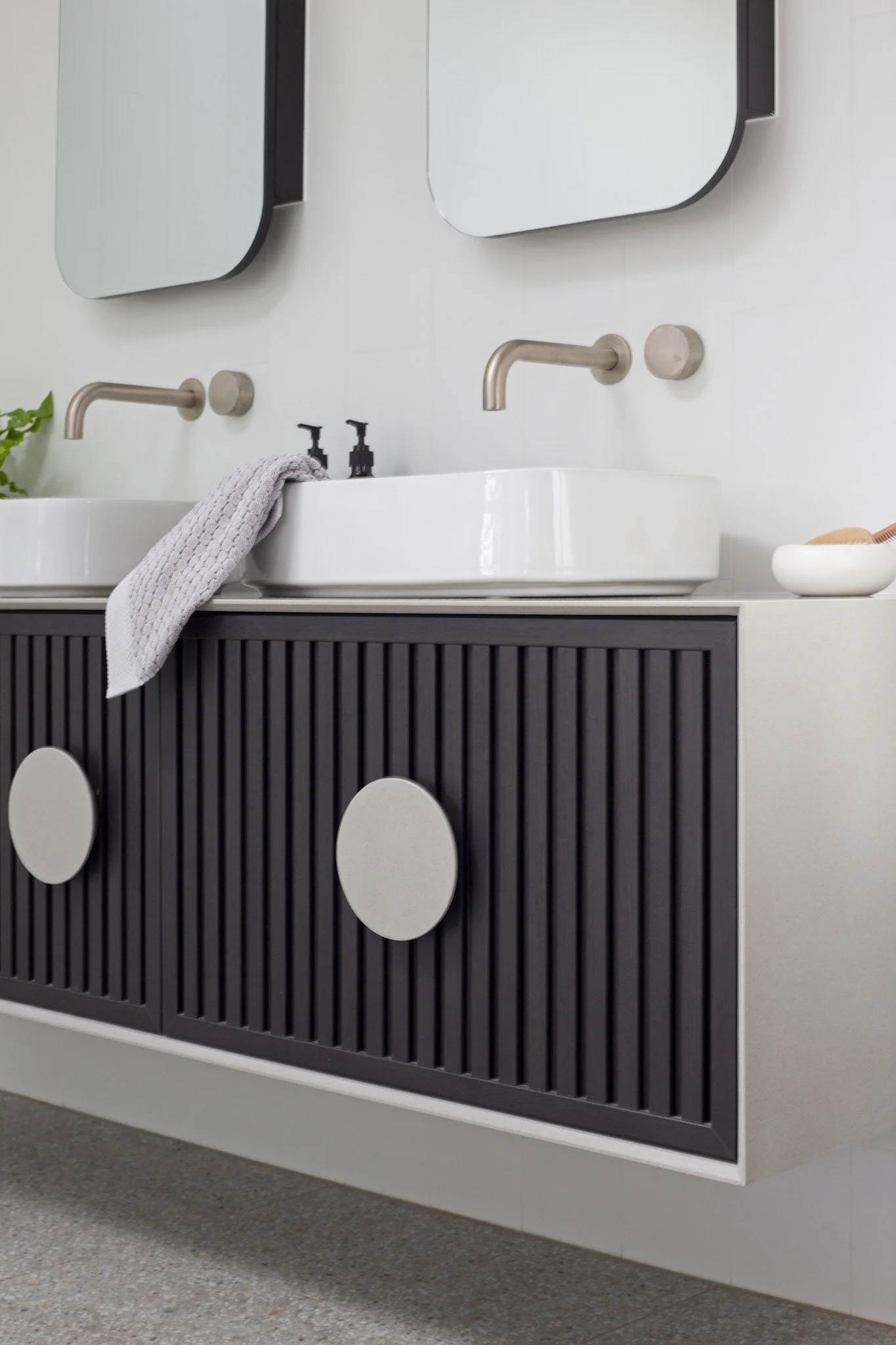 MattMichelDesign_Bathroom_EastLindfield_0557.jpg