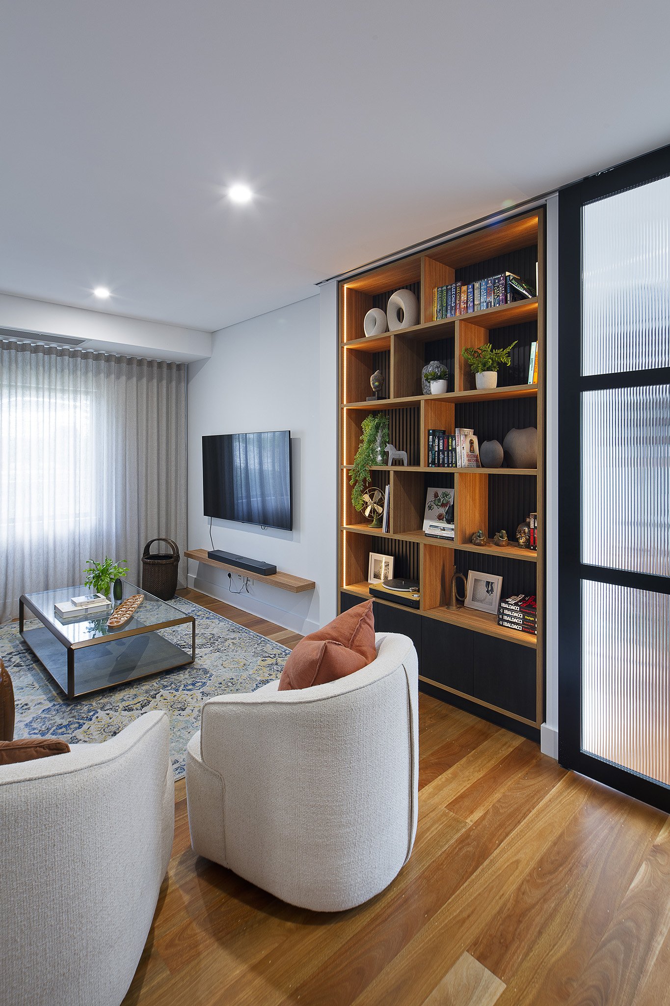 MattMichelDesign_Living_Bookcase_EastLindfield_0815.jpg