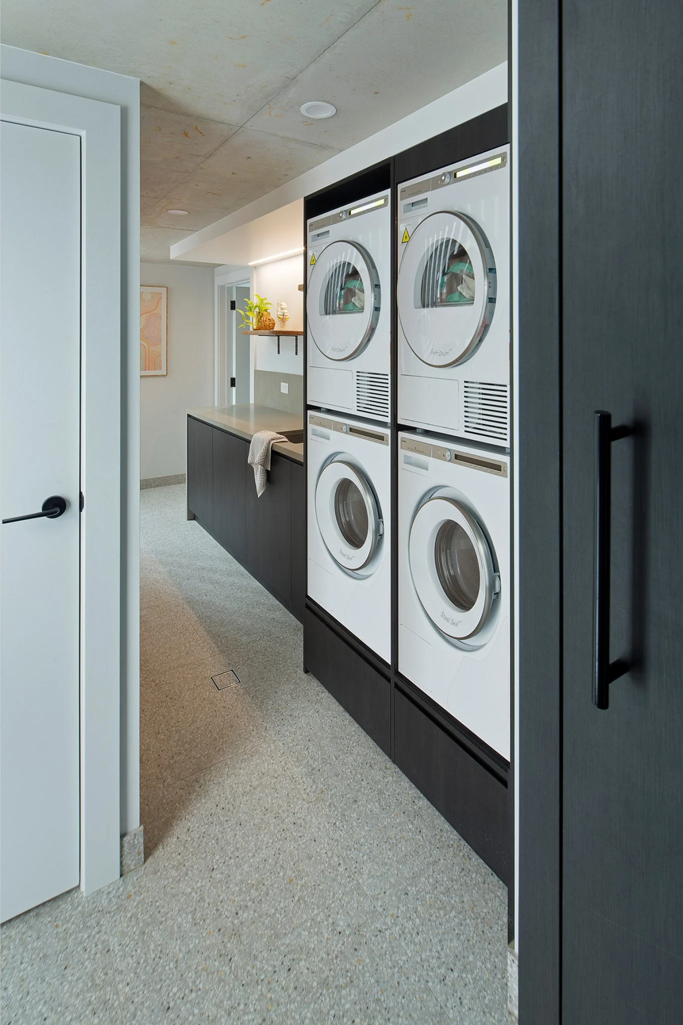 MattMichelDesign_Laundry_EastLindfield_ 1.jpg