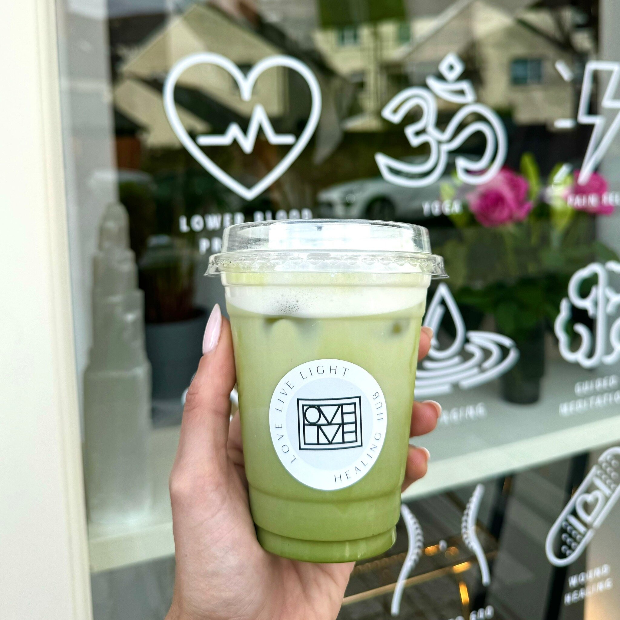 Our iced ceremonial matcha latte is the perfect sunshine go to. Packed full of antioxidants and paired with organic gluten free oat, coconut or almond milk 😍✨🍵💞

Open until 4pm all weekend 🌞

#pontcannahealinghub #wellnesscommunity #matcha #match