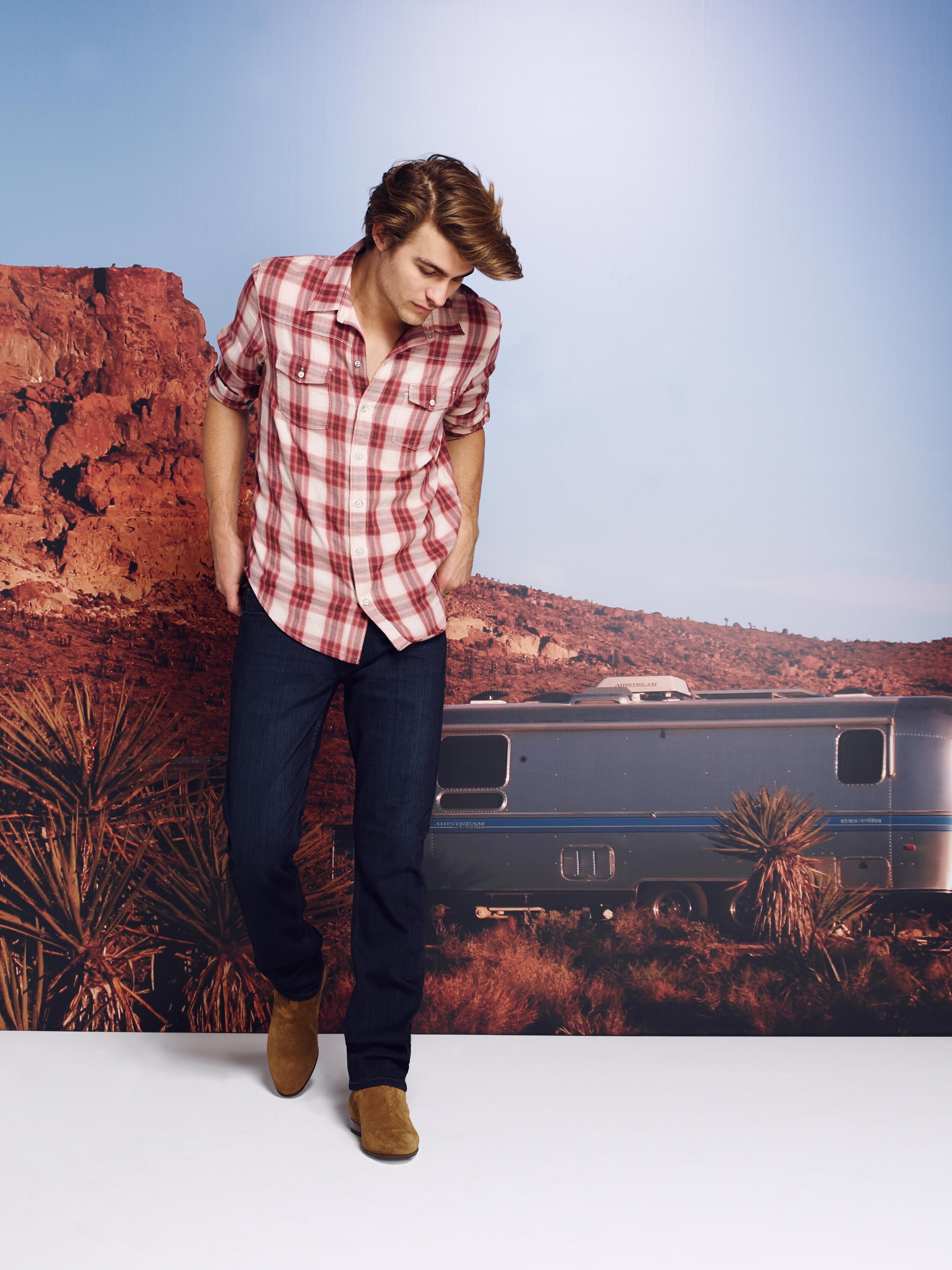 Hunter-Shirt-in-Bone-Warm-Clay_Federal-in-Cellar.jpg