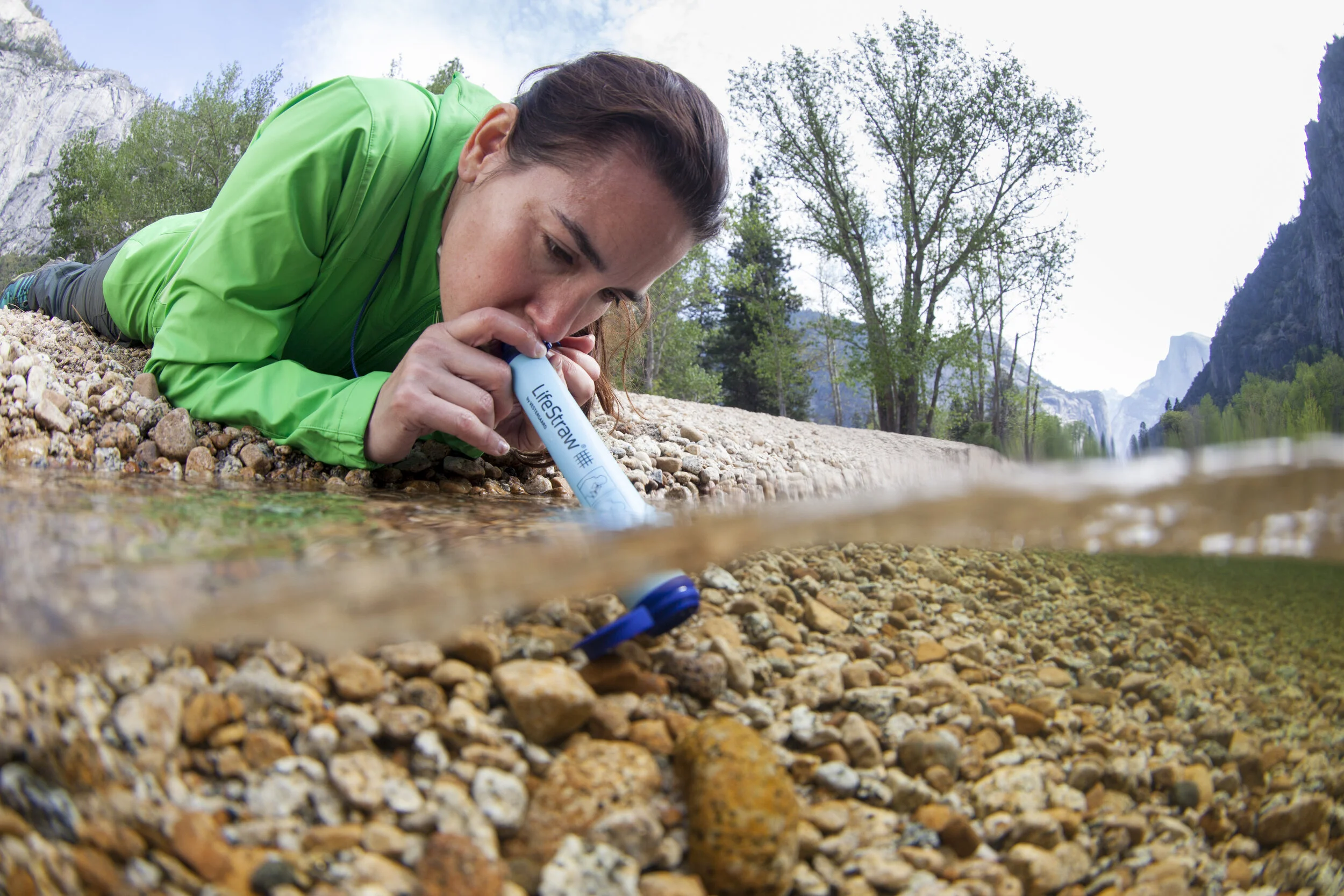 LifeStraw-Personal_Blue_Outdoors-Sipping-From-Lake-Close-Up_Yosemite_Barker_15.jpg