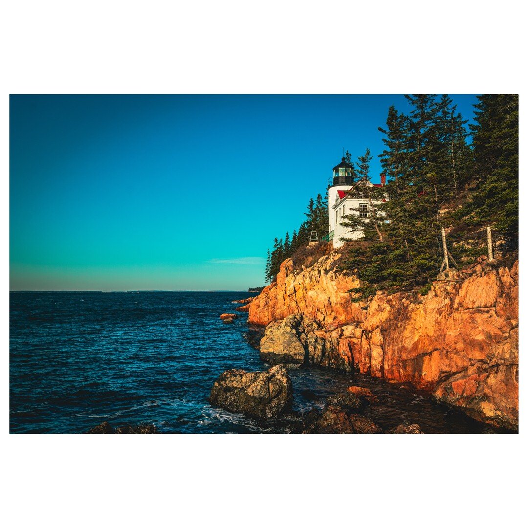 This is far from a unique photo of this famous lighthouse, but it's a photo I've wanted to capture for a while. Being able to explore @acadianps before leaving Maine was a dream.
.
#bestofthepinetreestate, #downeastmagazine, #fortheloveofmaine, #iger
