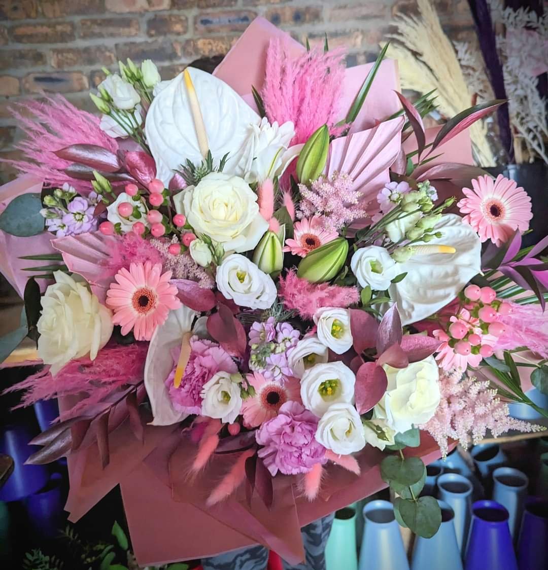 Huge white and pink valentines bouquet