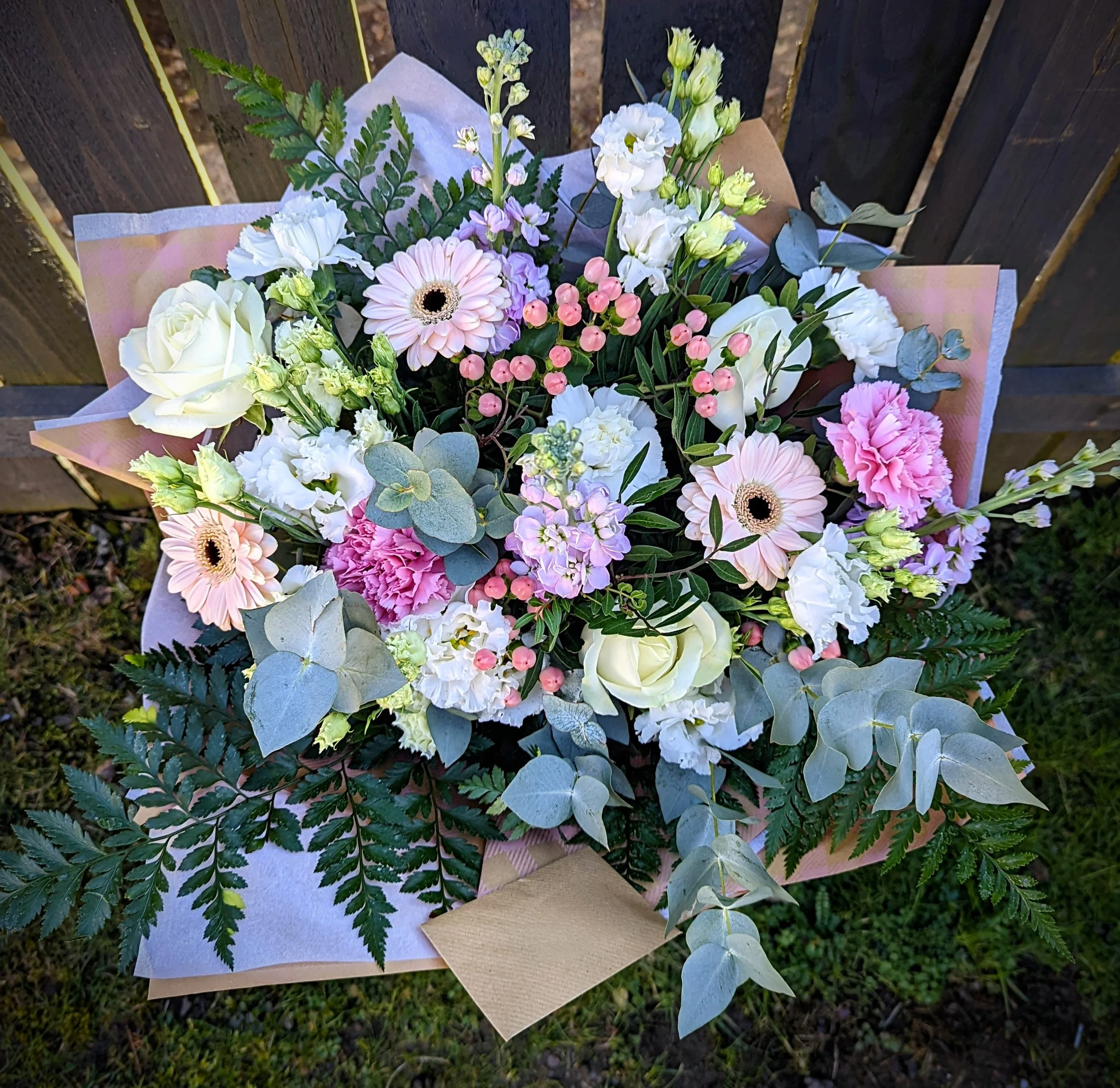Thistle and Ivy Florist East Kilbride Flower Same Day Delivery