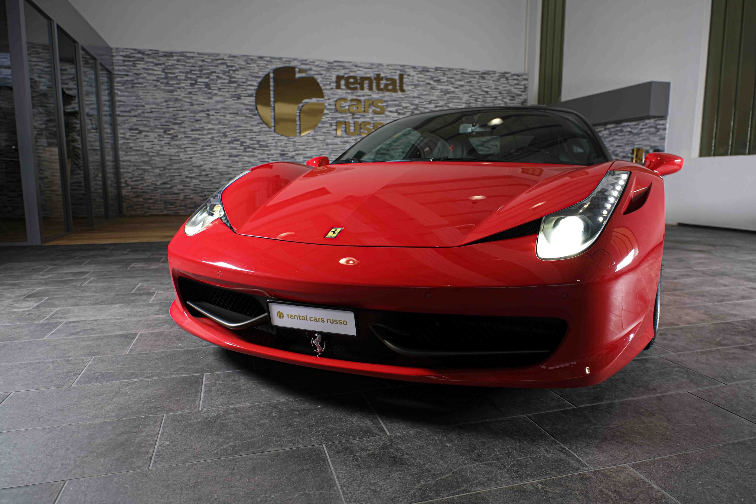 Ferrari_458_Italia_4.jpg