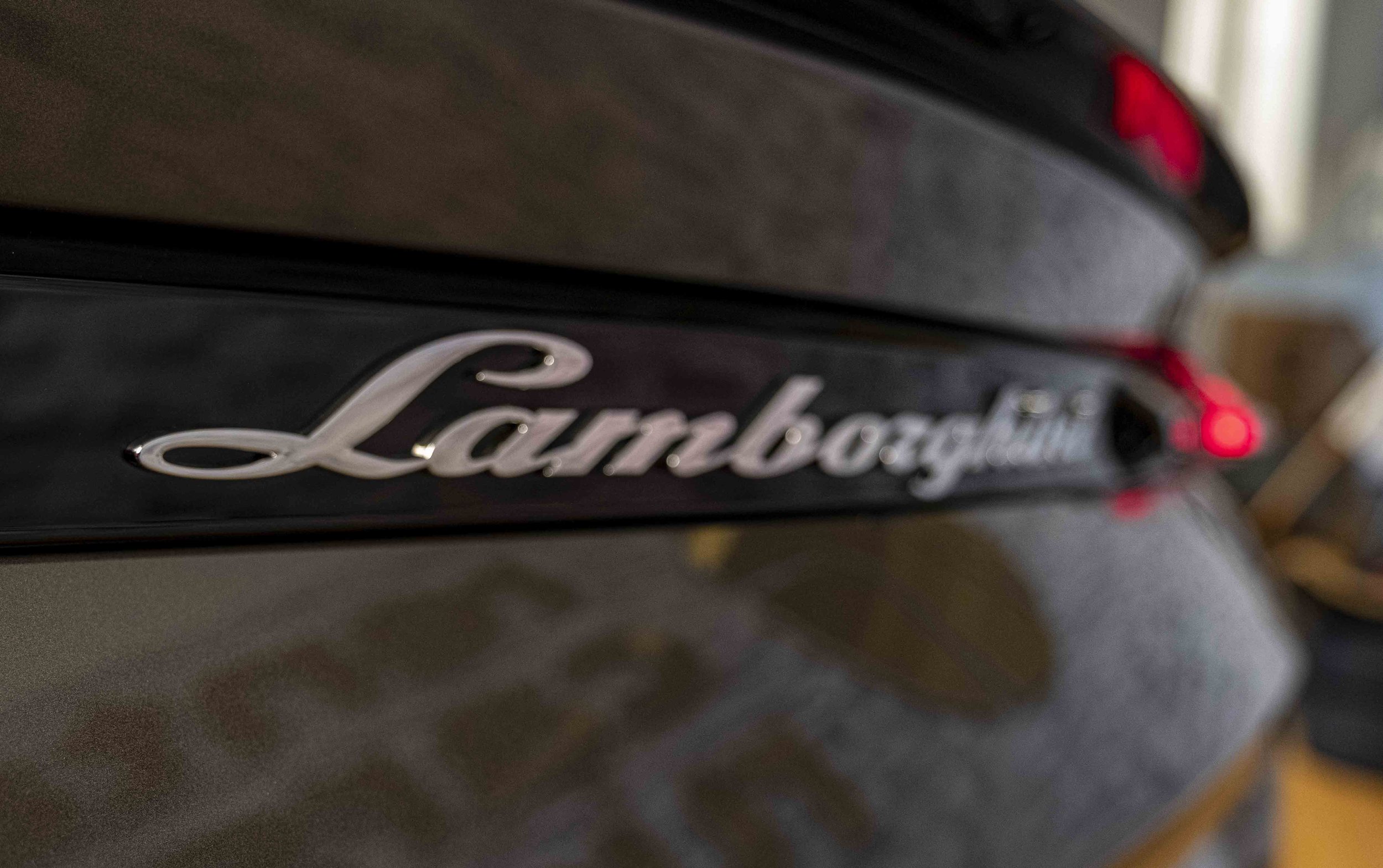 Lamborghini_Urus_4.jpg