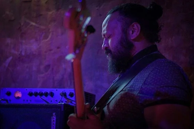 Seta Timo — Director