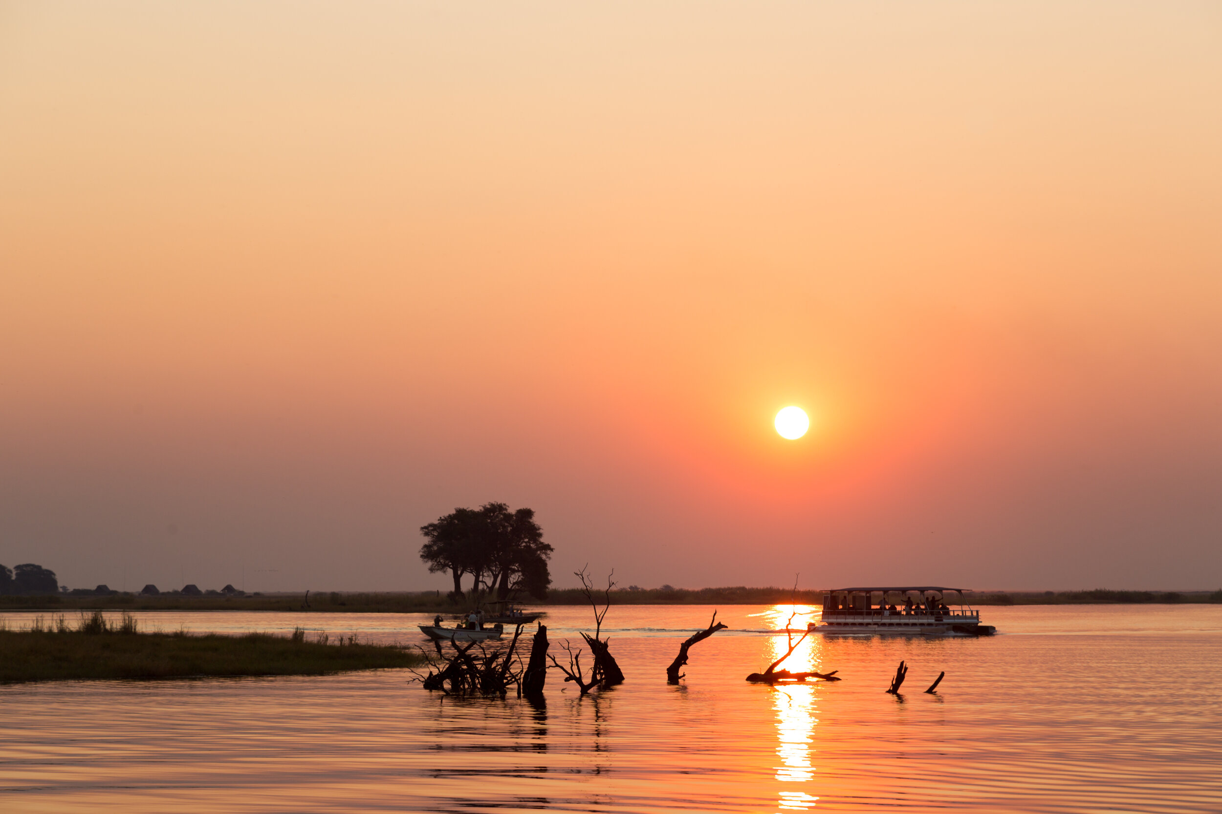 Sunset boat cruise Zambezi 