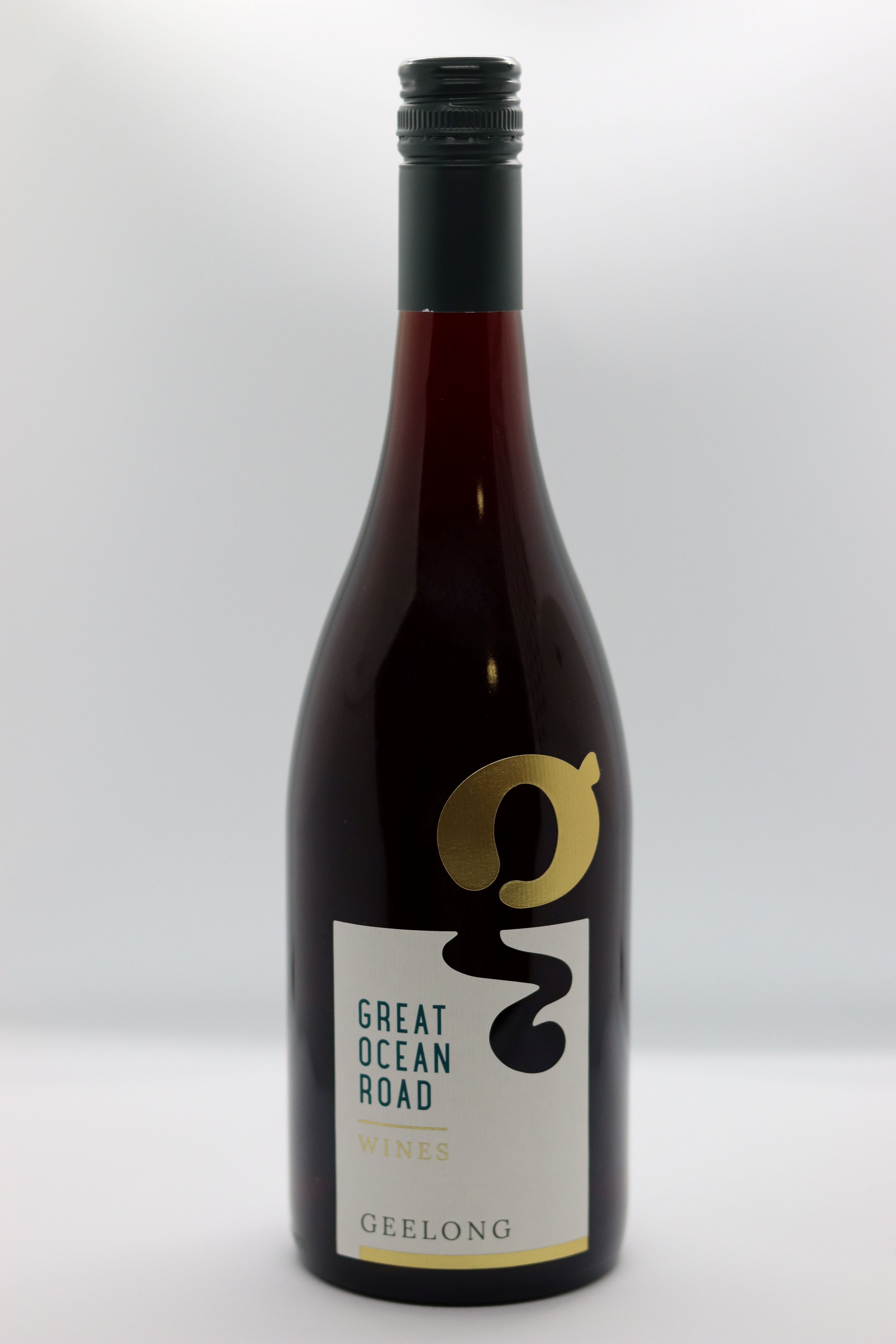 Pinot Noir 2022 front.jpg