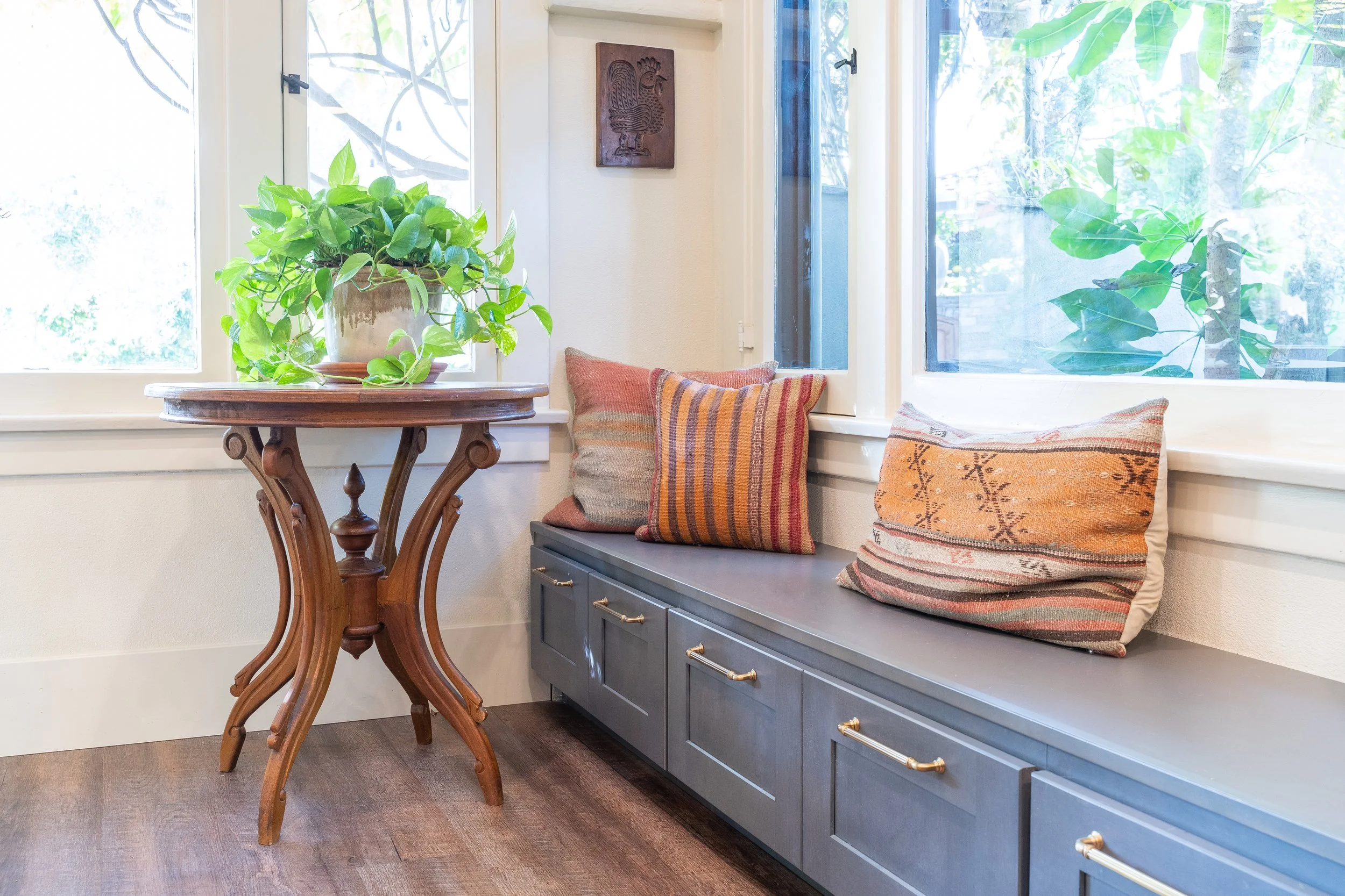 Bench corner with lights on.jpg