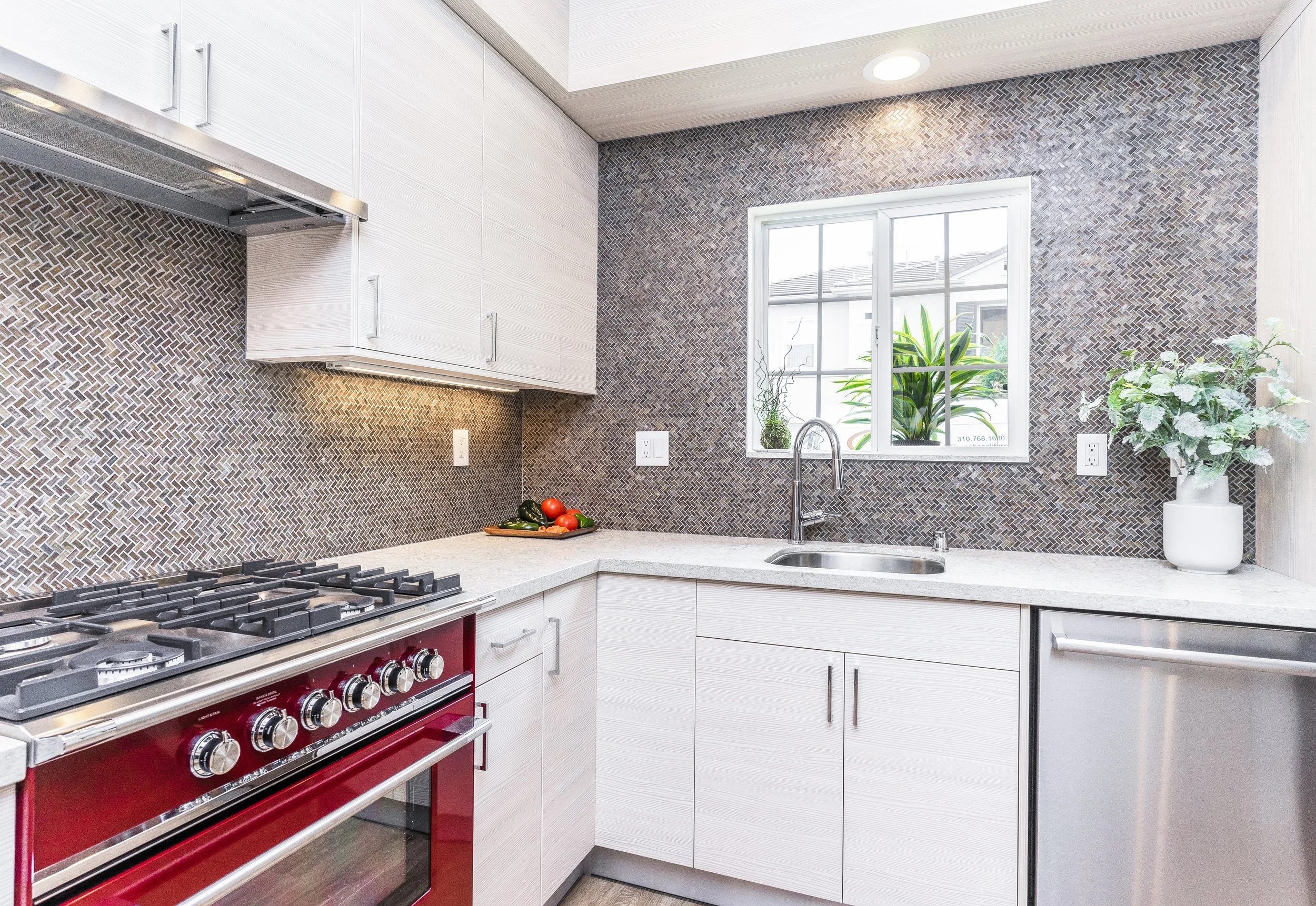 kitchen wide shot 4 (1 of 1).jpg