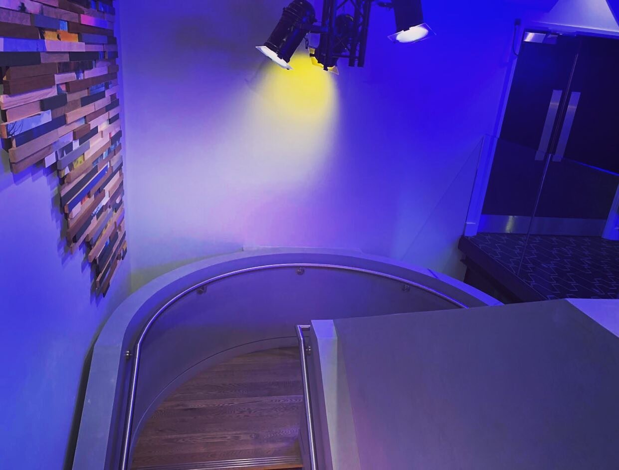 Haven&rsquo;t been since the opening but thankfully a friend went today and took some pictures #gsk_venetian_plastering #microcement #microcemento #cinema #venetianplastering #interiordesign #interiorstyling #commercialconstruction #surrey