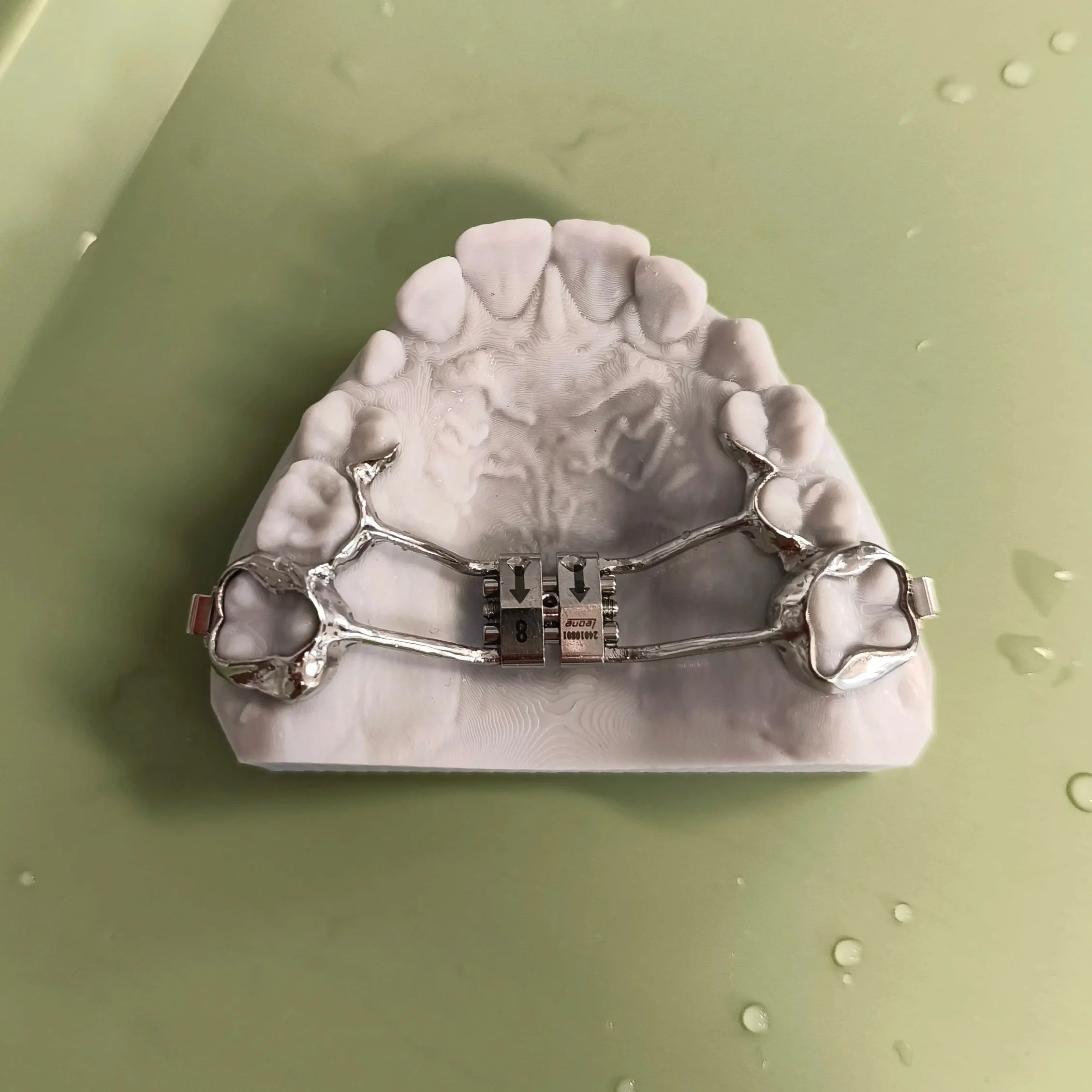 Traditional expander