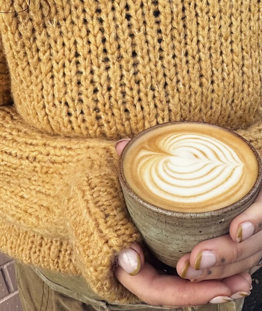 Cooler mornings call for warm coffees from @cafeladyluck 💛
.
.
.
#mtbarkersa #mountbarkersa #ladyluck #adlhills #heartofthehills #coffee #morningcoffee